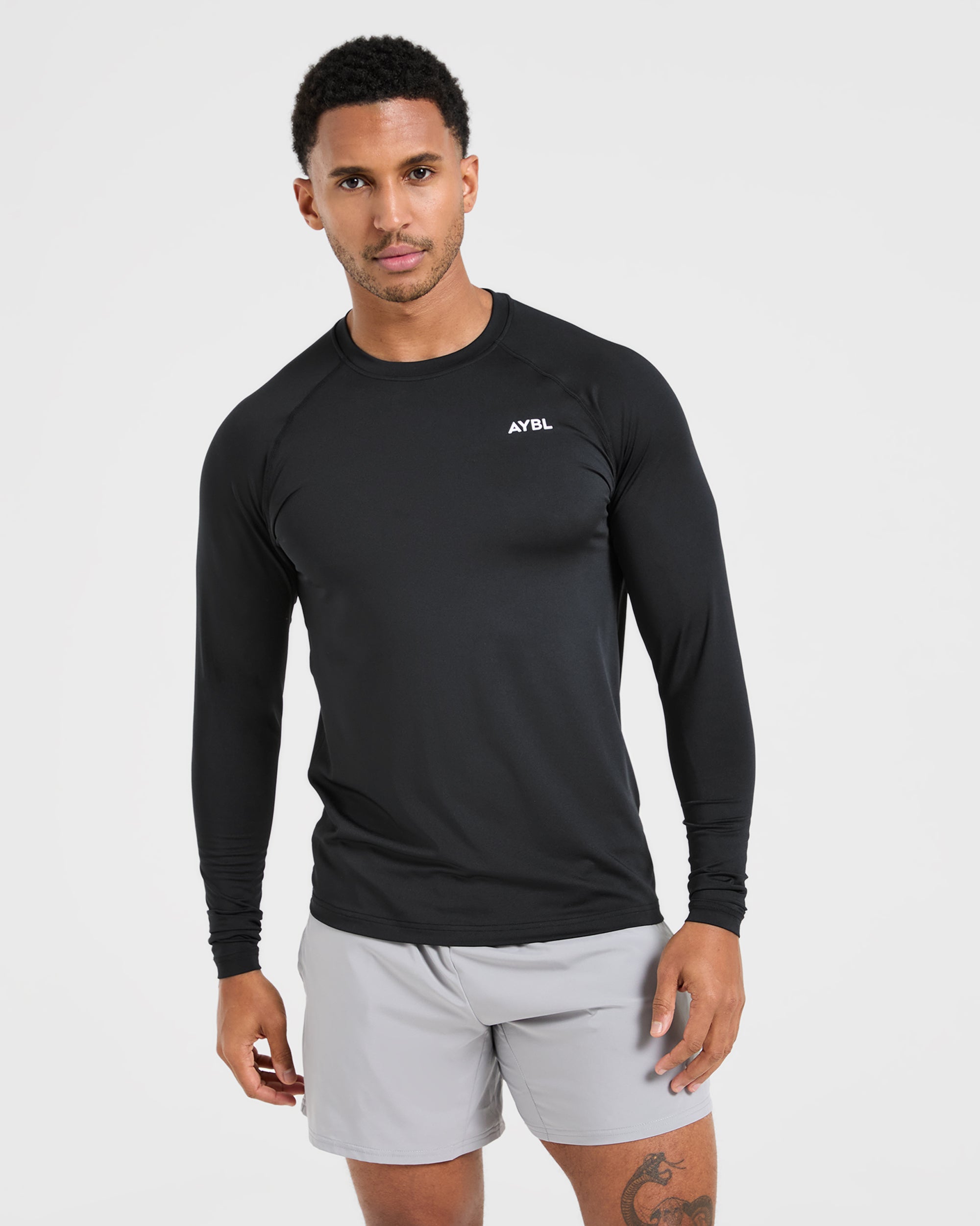 Essential Long Sleeve T Shirt - Zwart