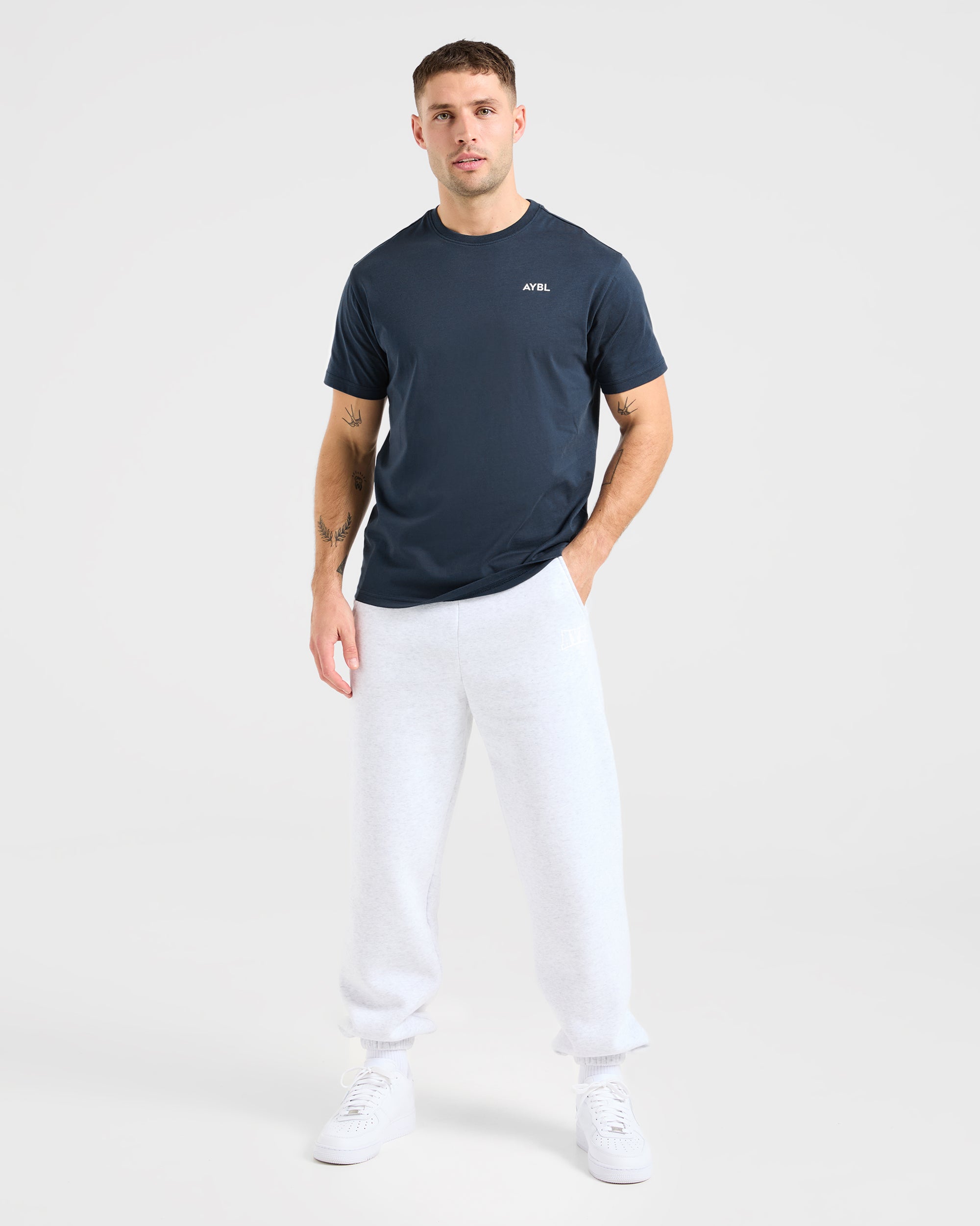 Essential T Shirt - Navy Blauw