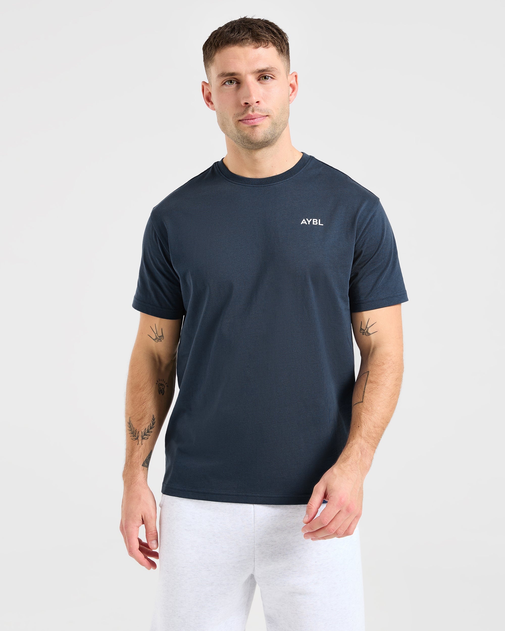 Essential T Shirt - Navy Blauw