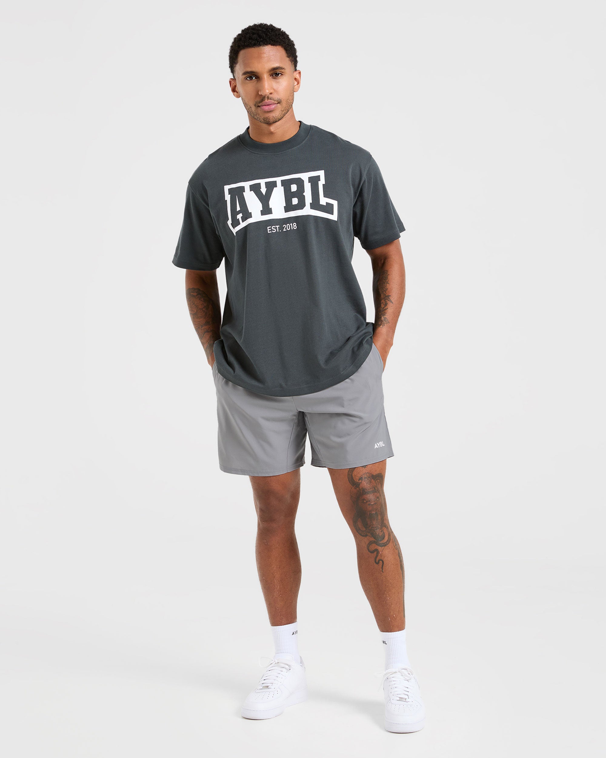Core 7" Shorts - Grijs