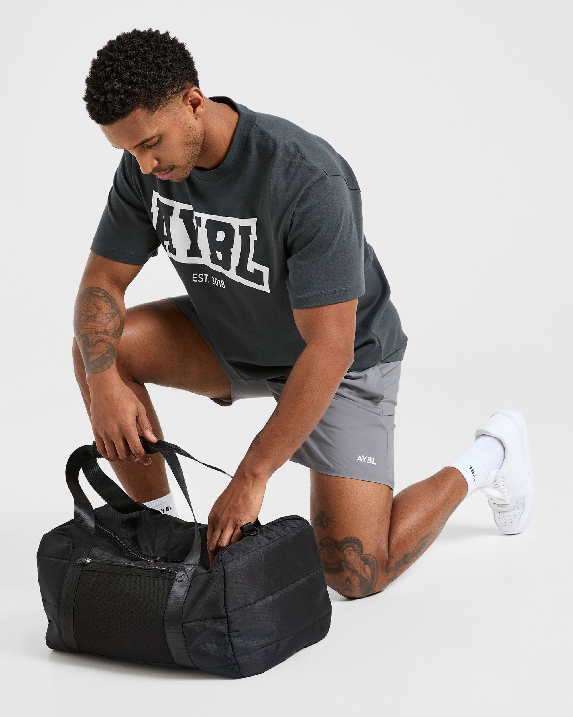 Core 7" Shorts - Grijs