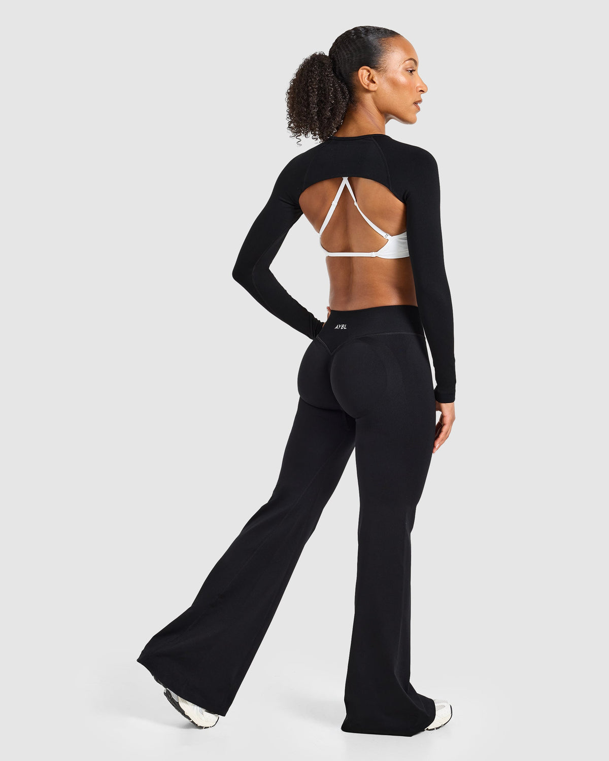 Adapt Seamless Shrug - Zwart