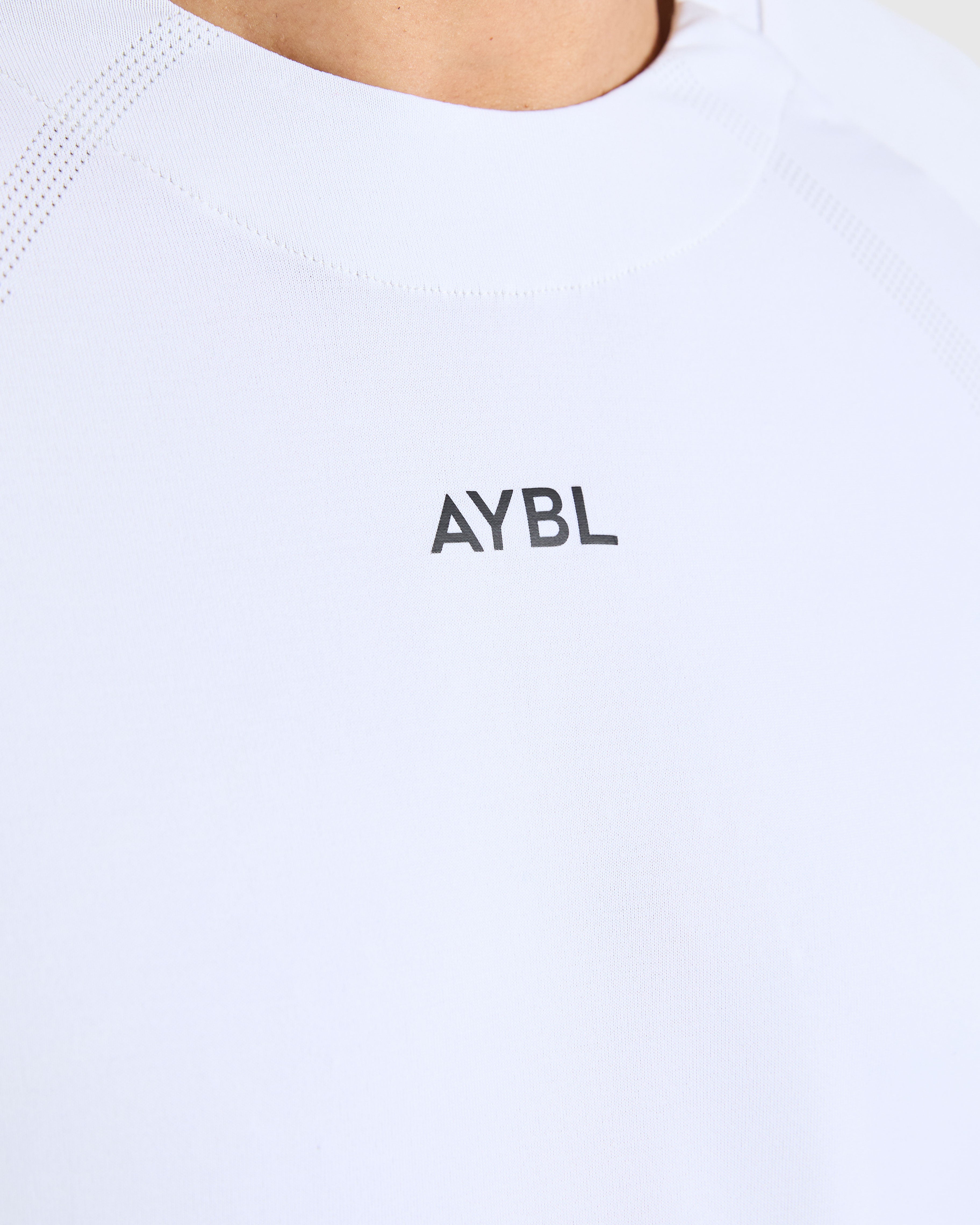 Attain Seamless Long Sleeve T Shirt - Storm Wit