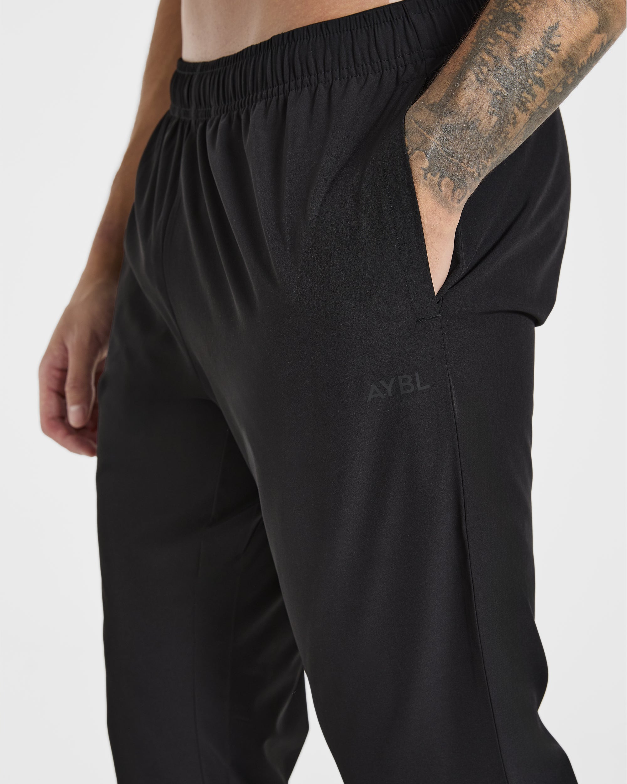 Ascend Zip Joggers - Zwart