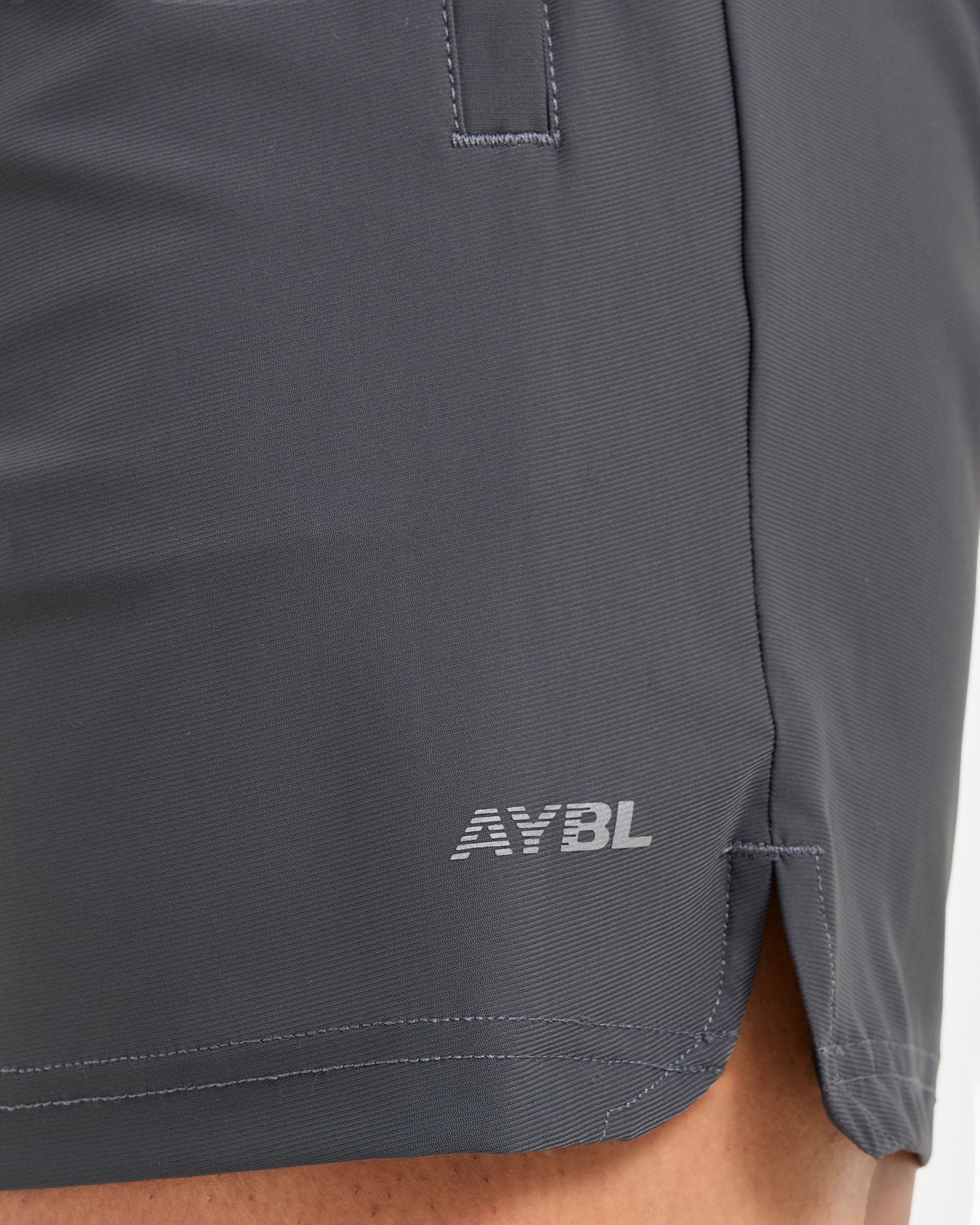 Run 5" Shorts - Hurricane Grijs