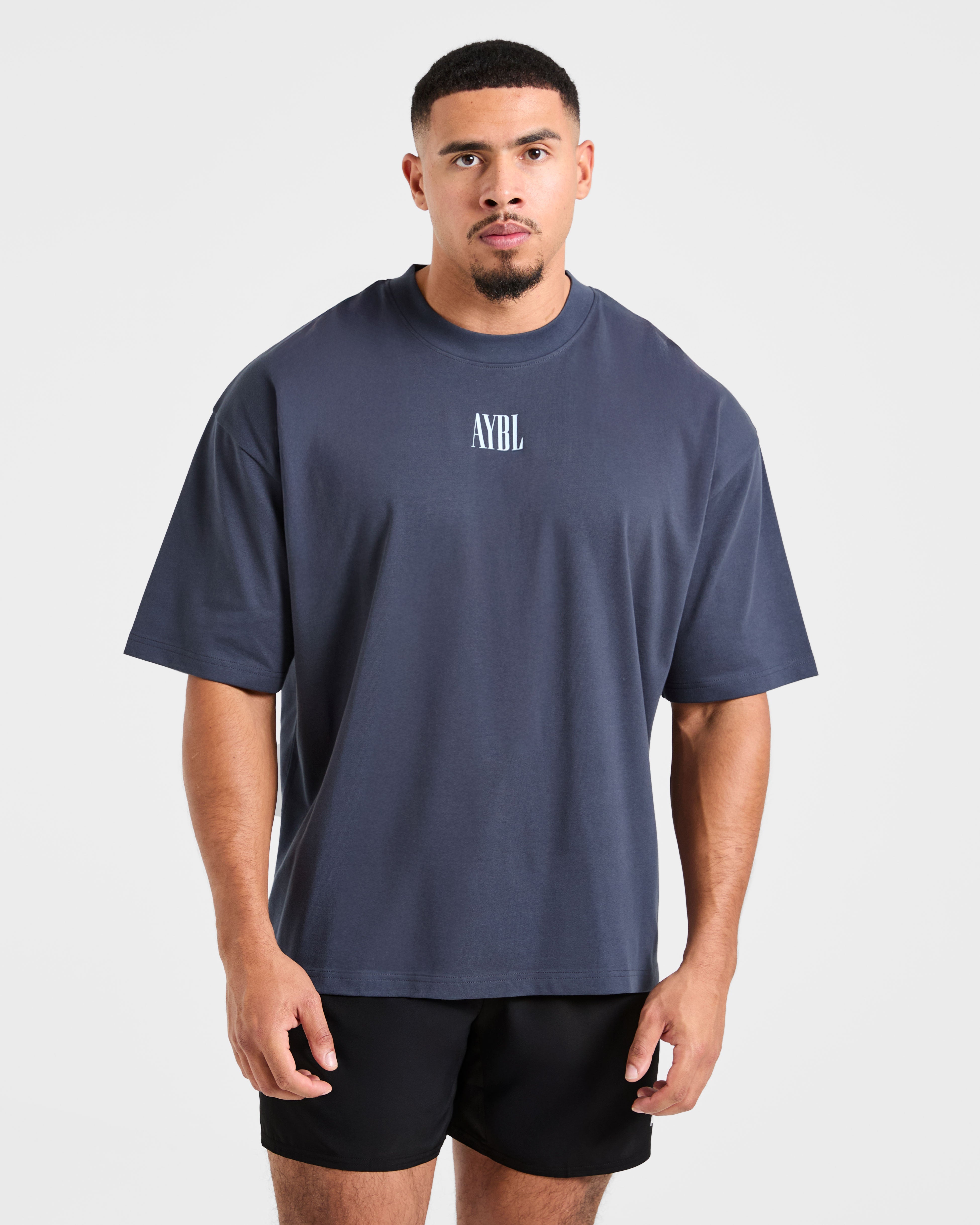 Strength Of Titans Oversized T Shirt - Deep Ocean Blauw