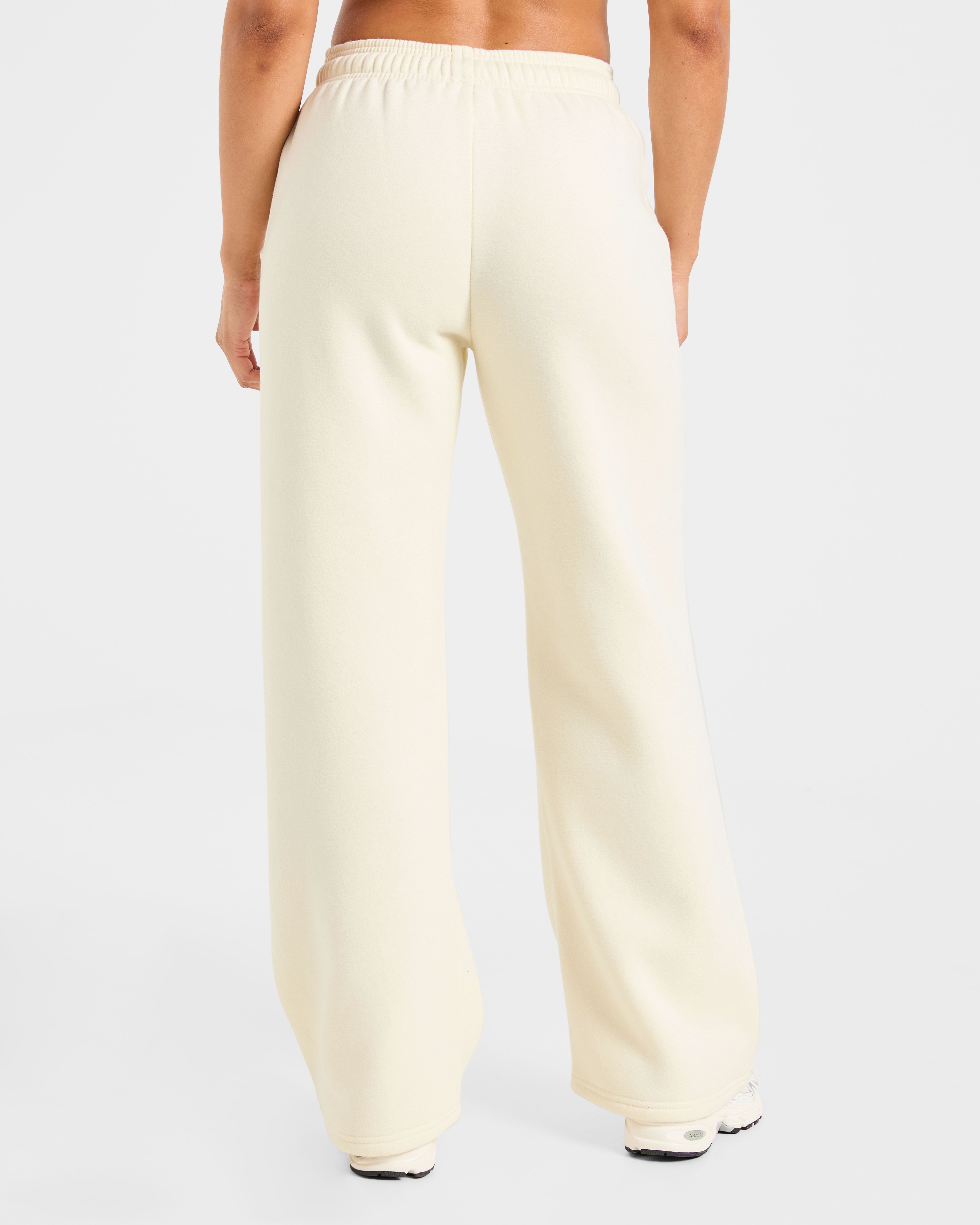 Retro Athletics Oversized Straight Leg Joggers - Butter Geel/Navy