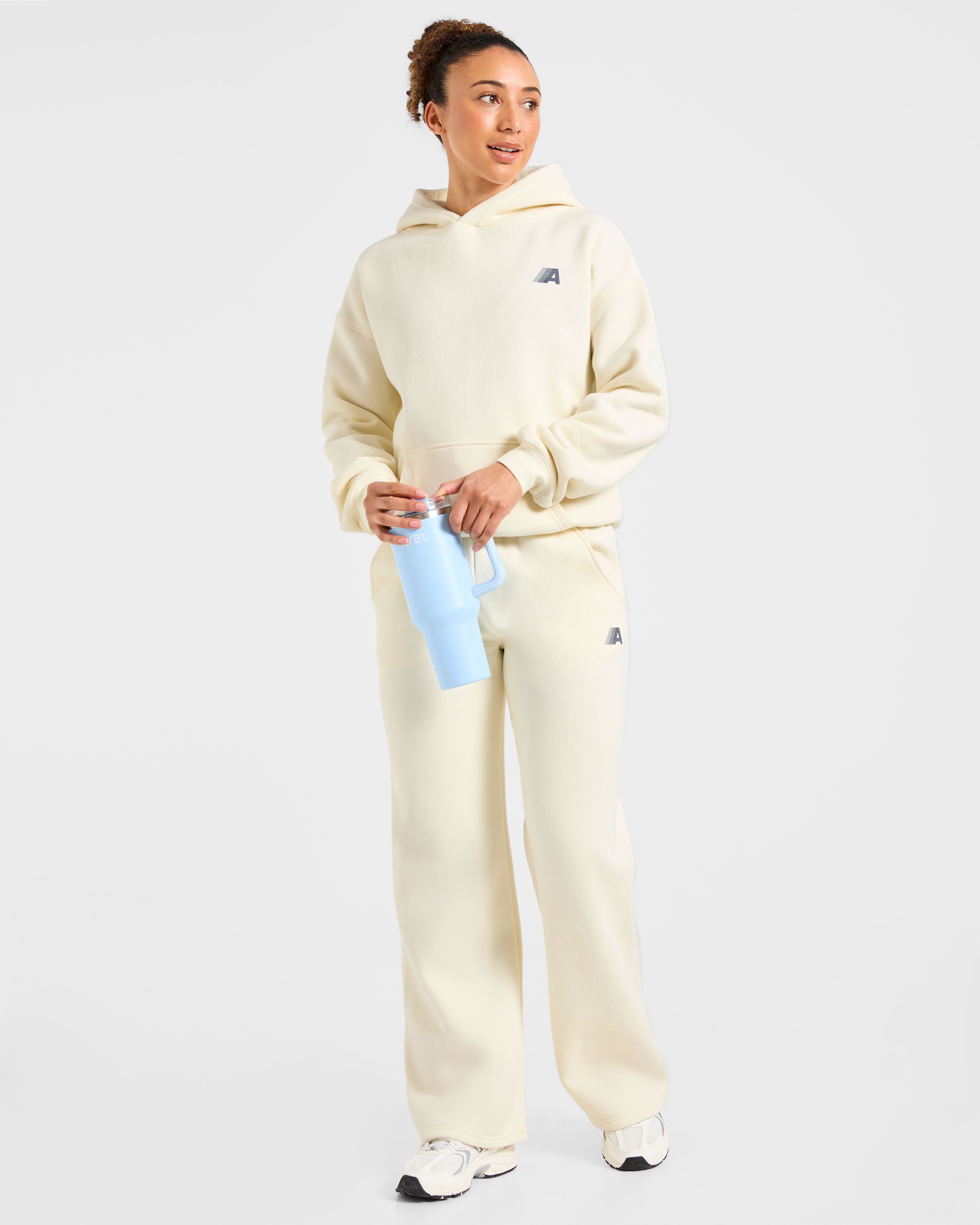 Retro Athletics Oversized Straight Leg Joggers - Butter Geel/Navy