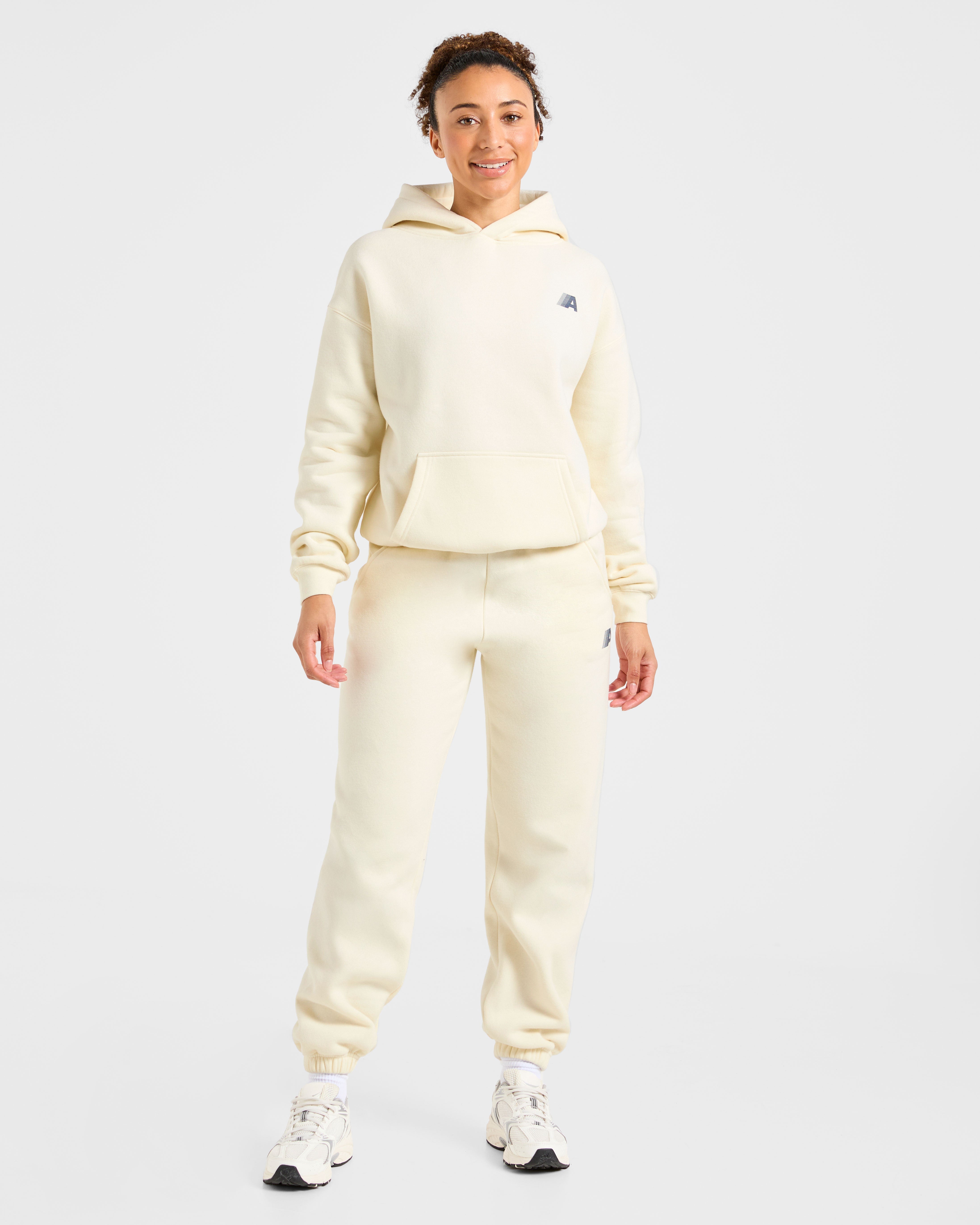 Retro Athletics Oversized Joggers - Butter Geel/Navy