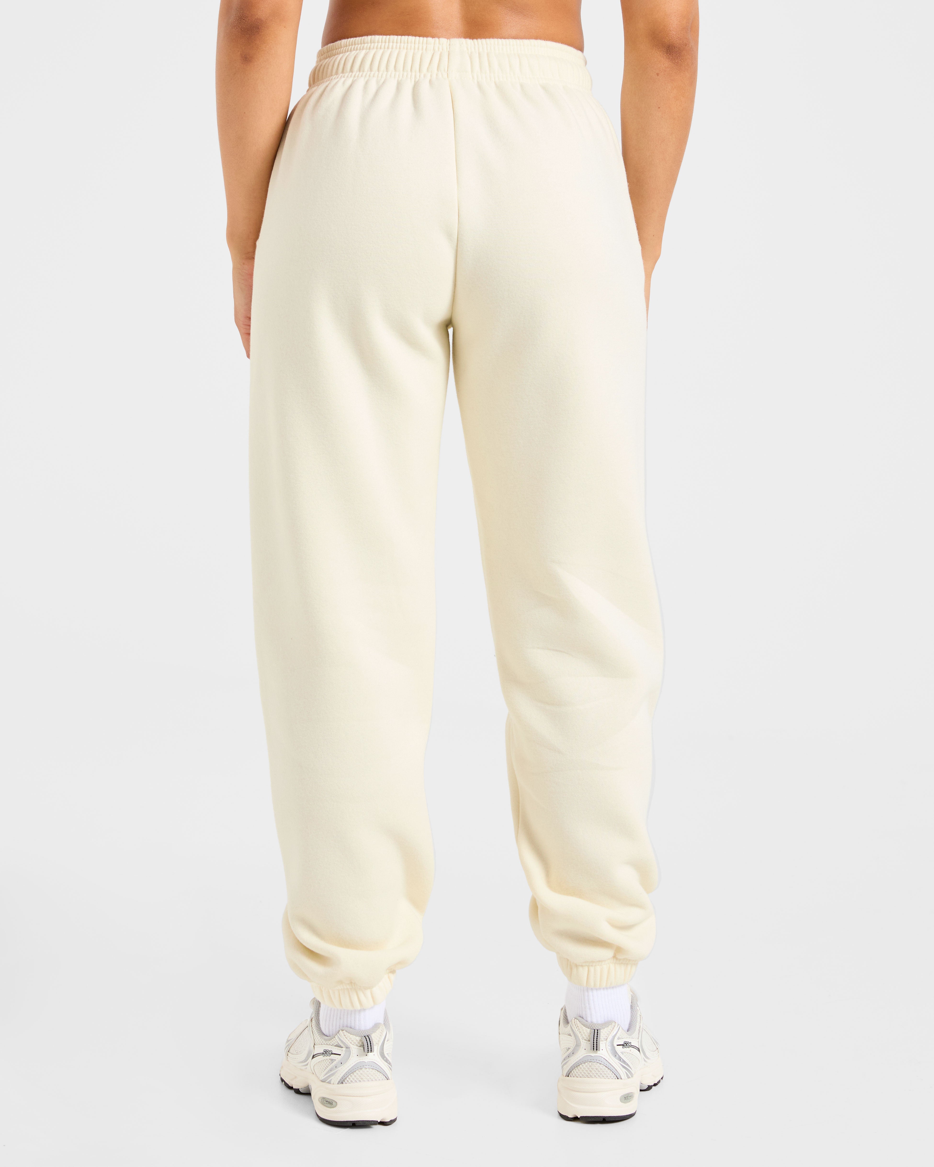 Retro Athletics Oversized Joggers - Butter Geel/Navy