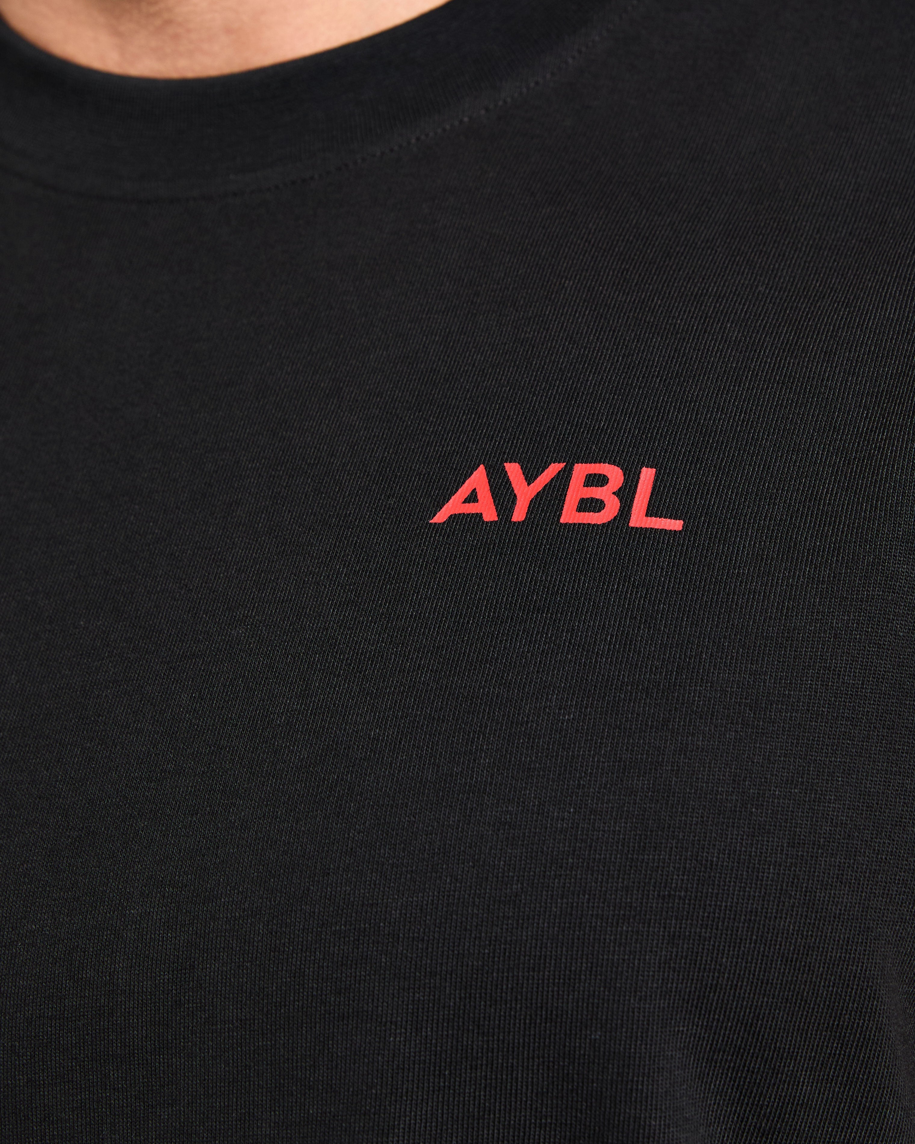 Essential Oversized Graphic Tank - Zwart/Rood