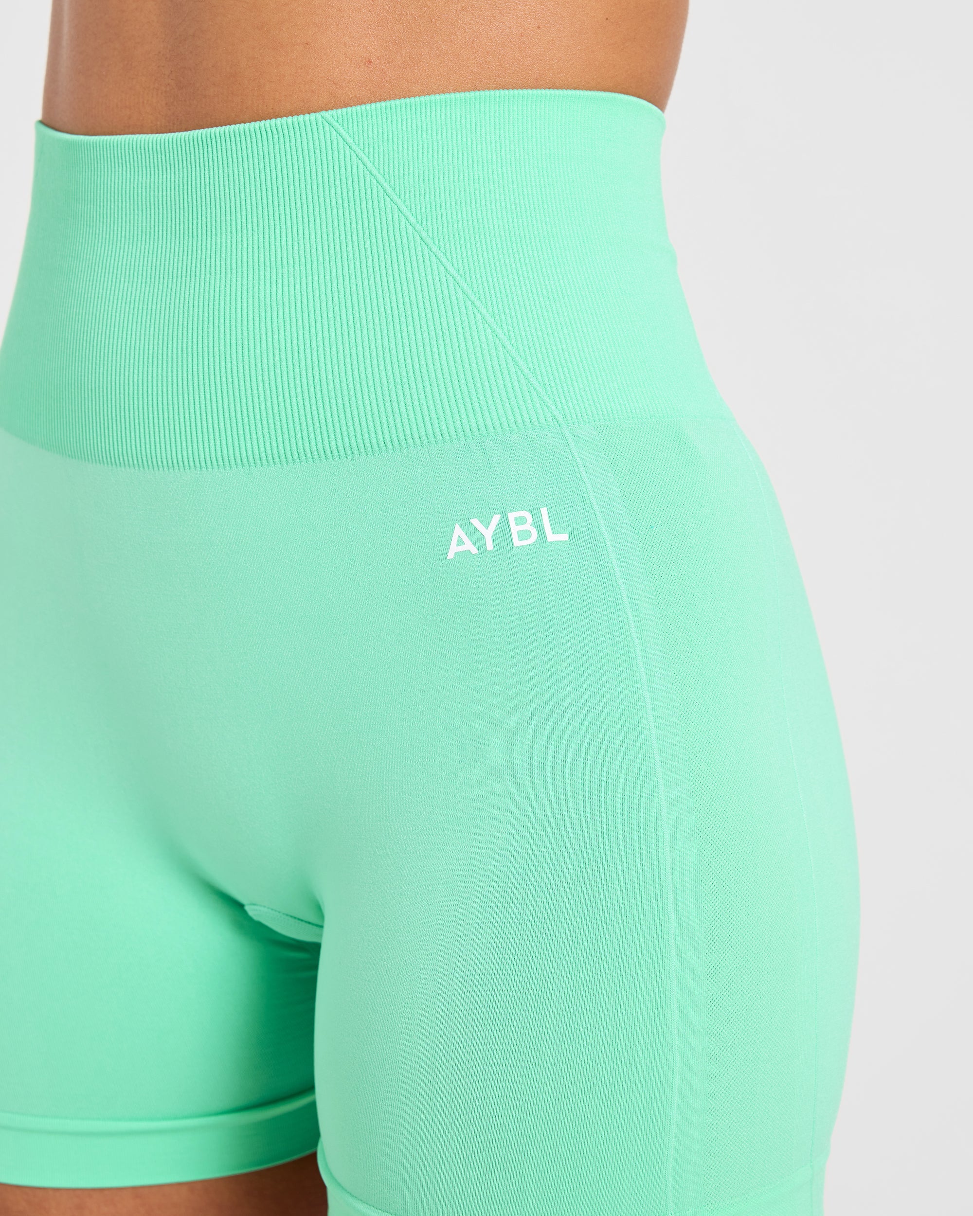 Empower Seamless Shorts - Spring Groen