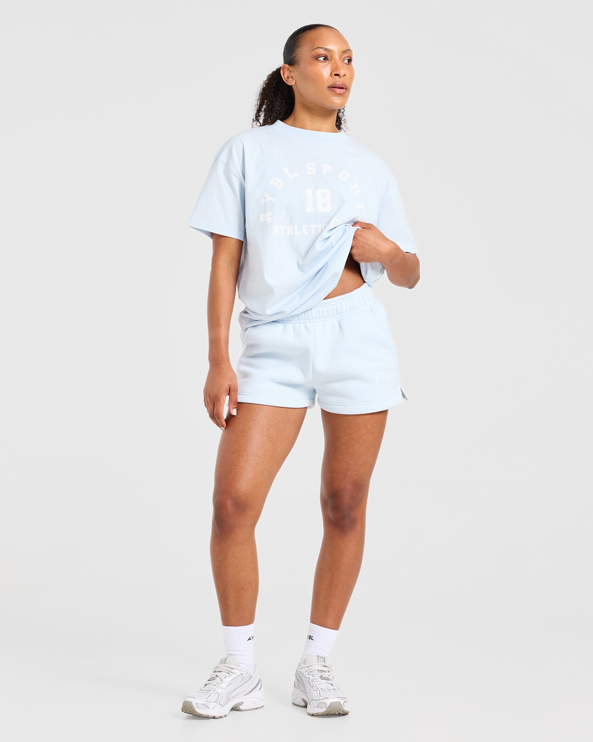 AYBL Sports 18 Oversized Shorts - Iced Blauw