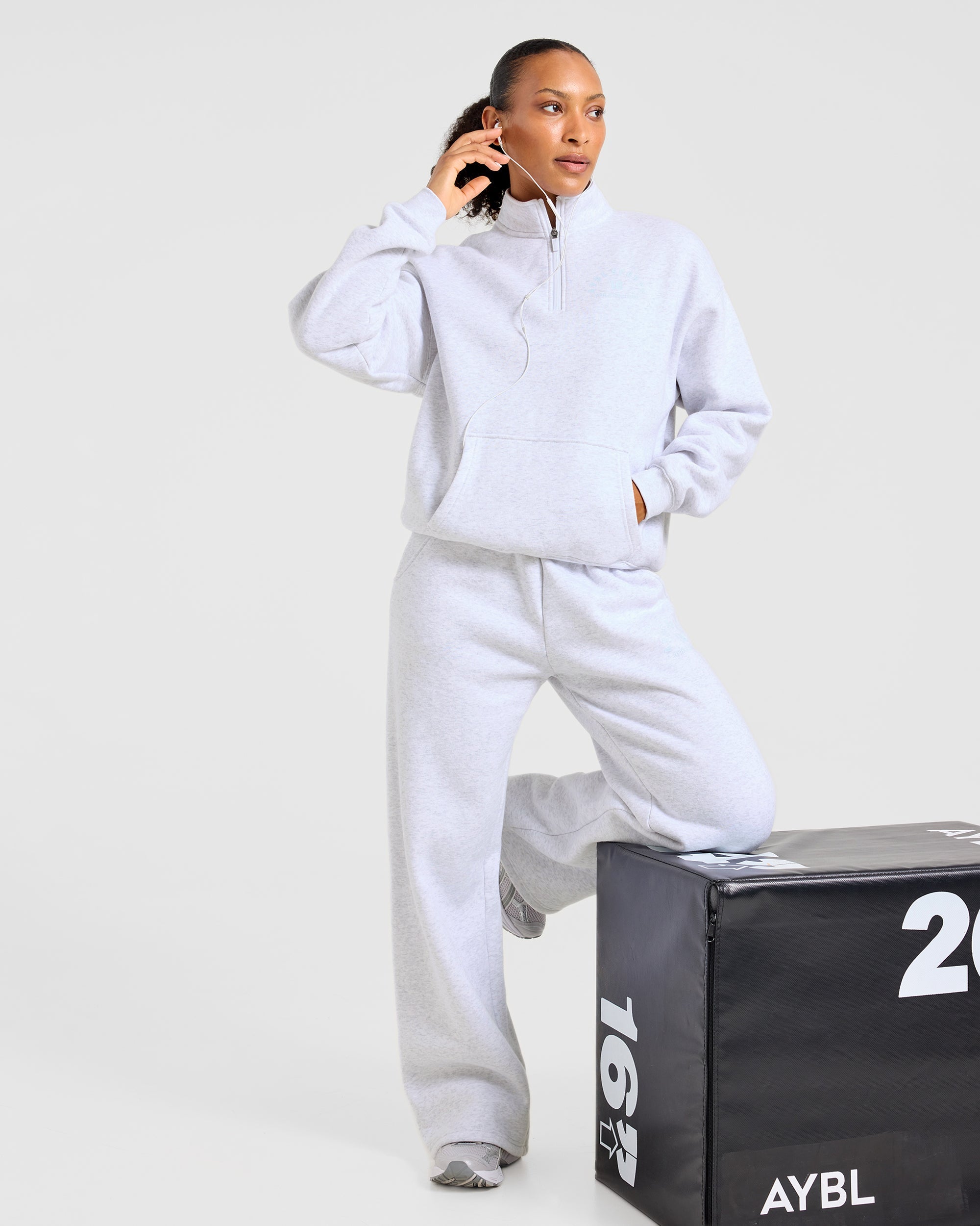 AYBL Sports 18 Oversized Straight Leg Joggers - Heather Grijs