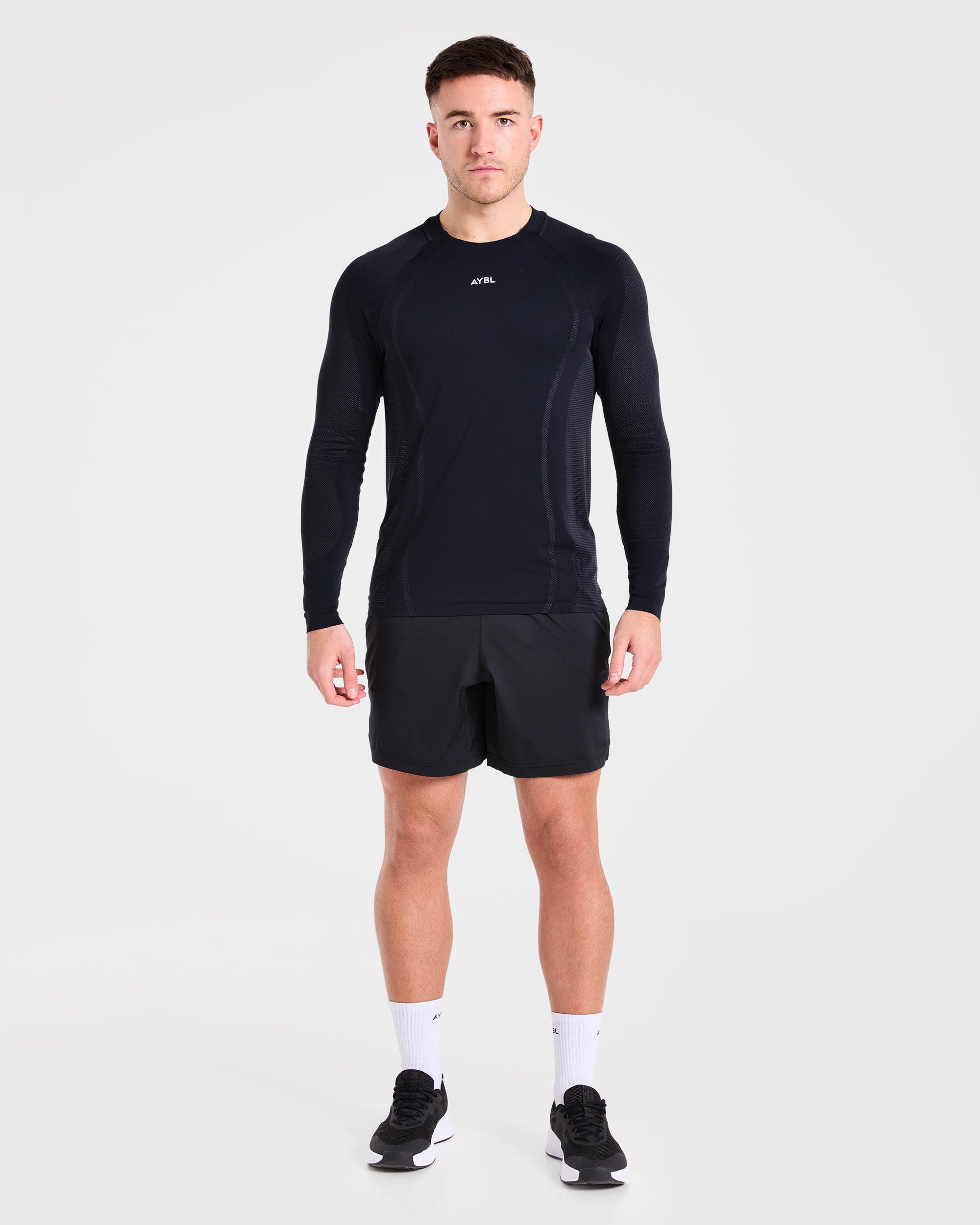 Attain Seamless Long Sleeve T Shirt - Zwart