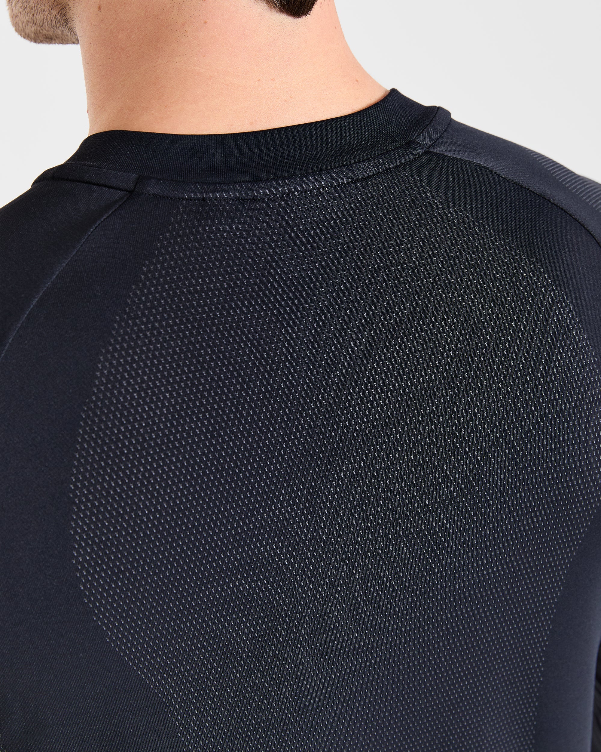 Attain Seamless Long Sleeve T Shirt - Zwart