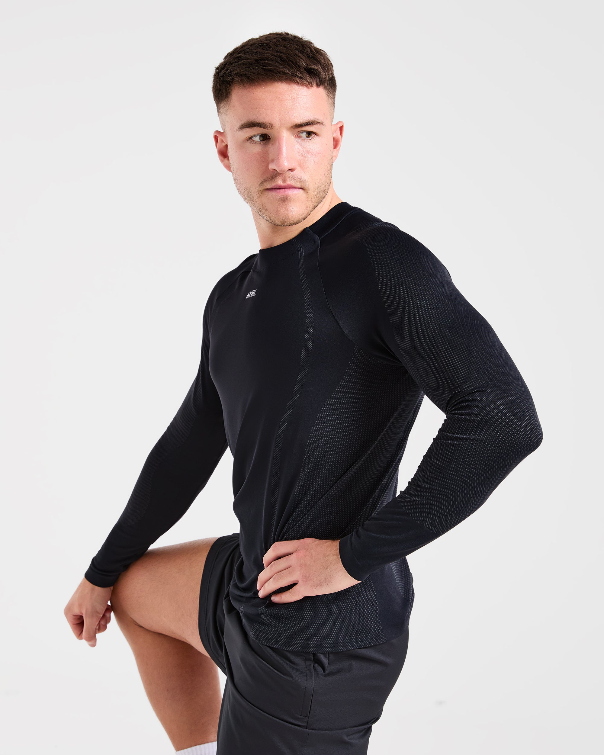 Attain Seamless Long Sleeve T Shirt - Zwart