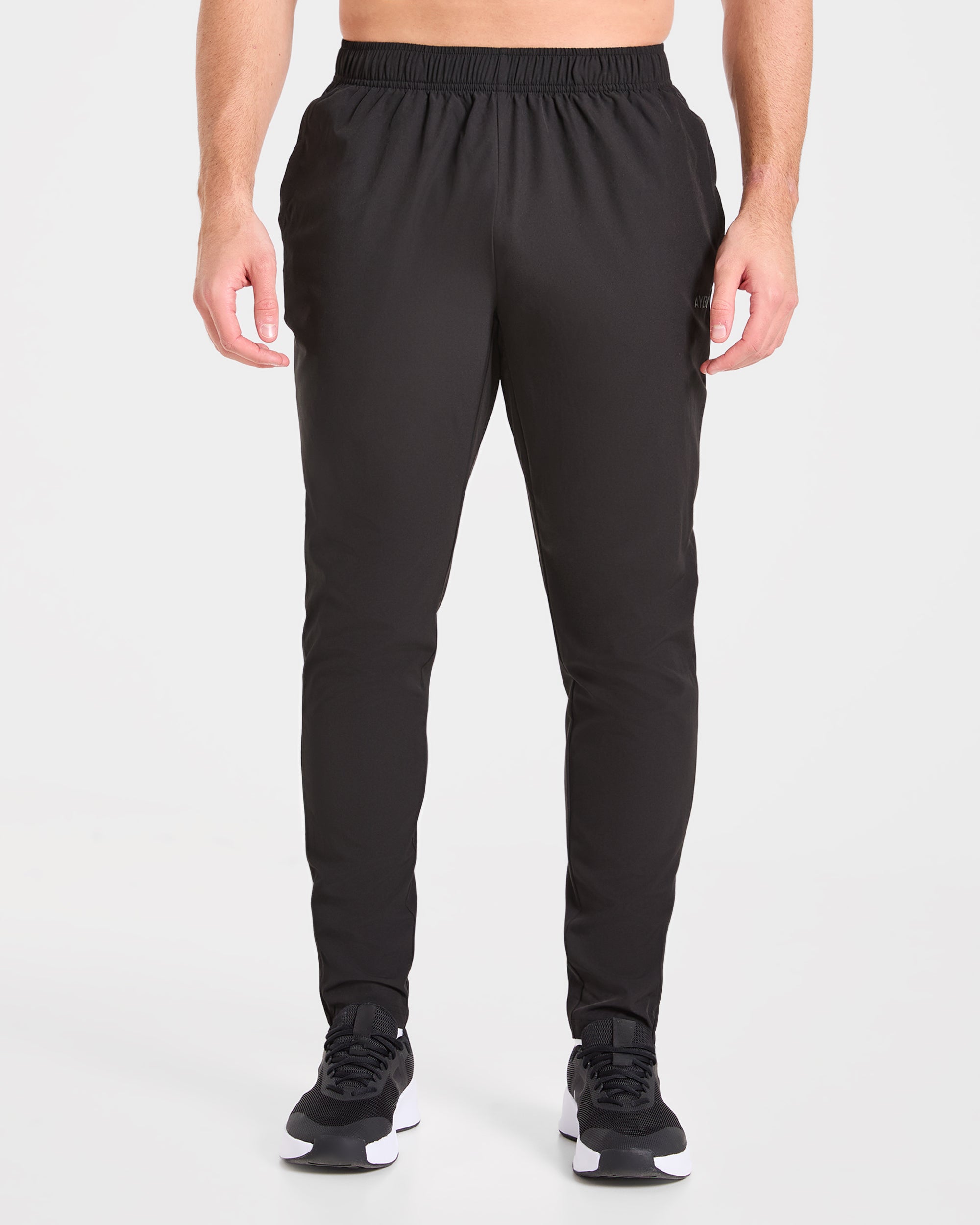 Ascend Woven Joggers - Zwart