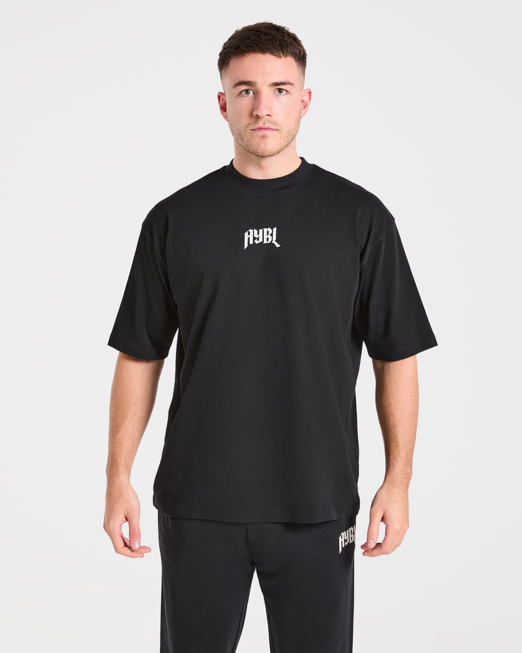 Heavy Lifting Gothic Oversized T Shirt - Zwart/Off Wit