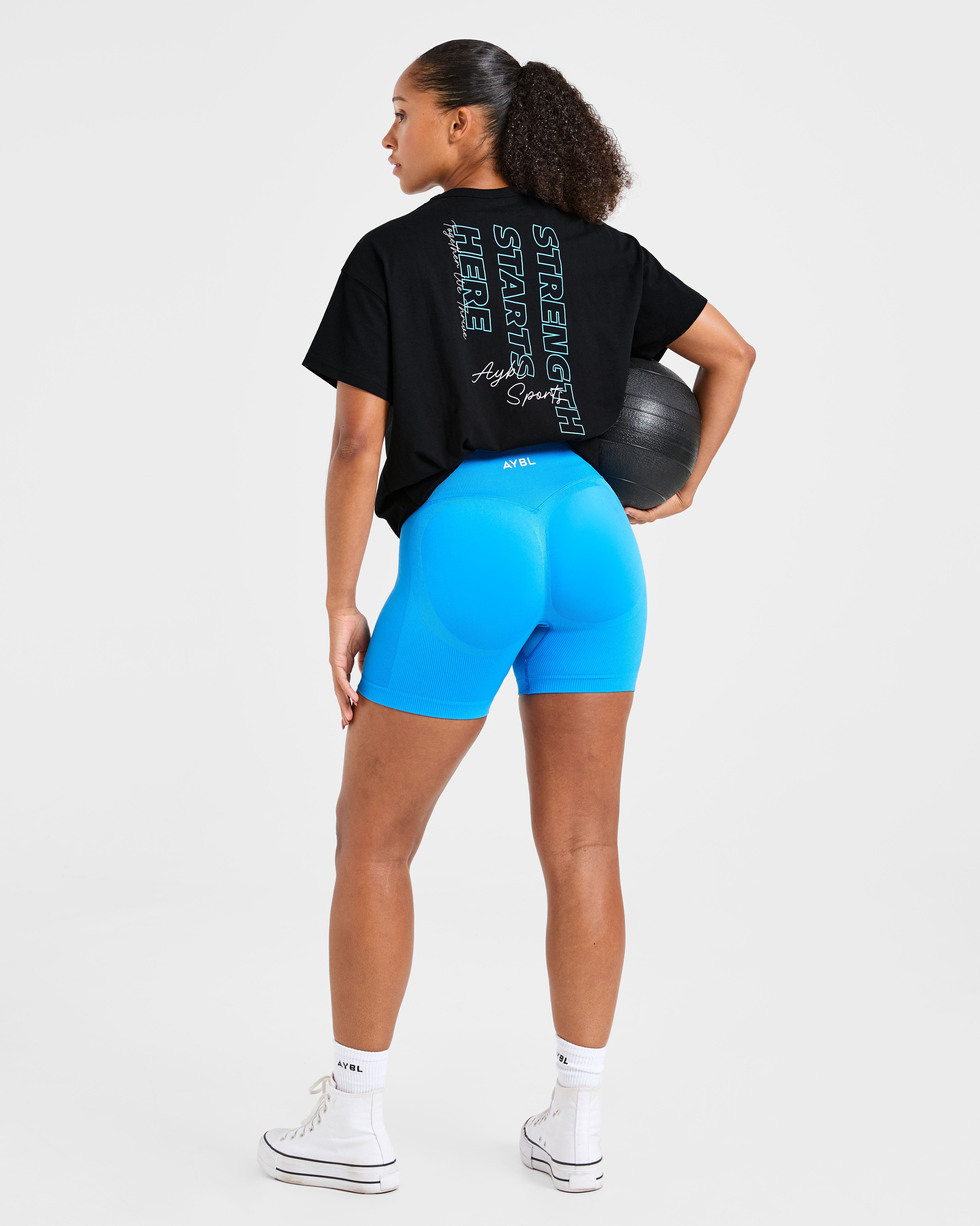 Strength Starts Here Oversized T Shirt - Zwart/Blauw