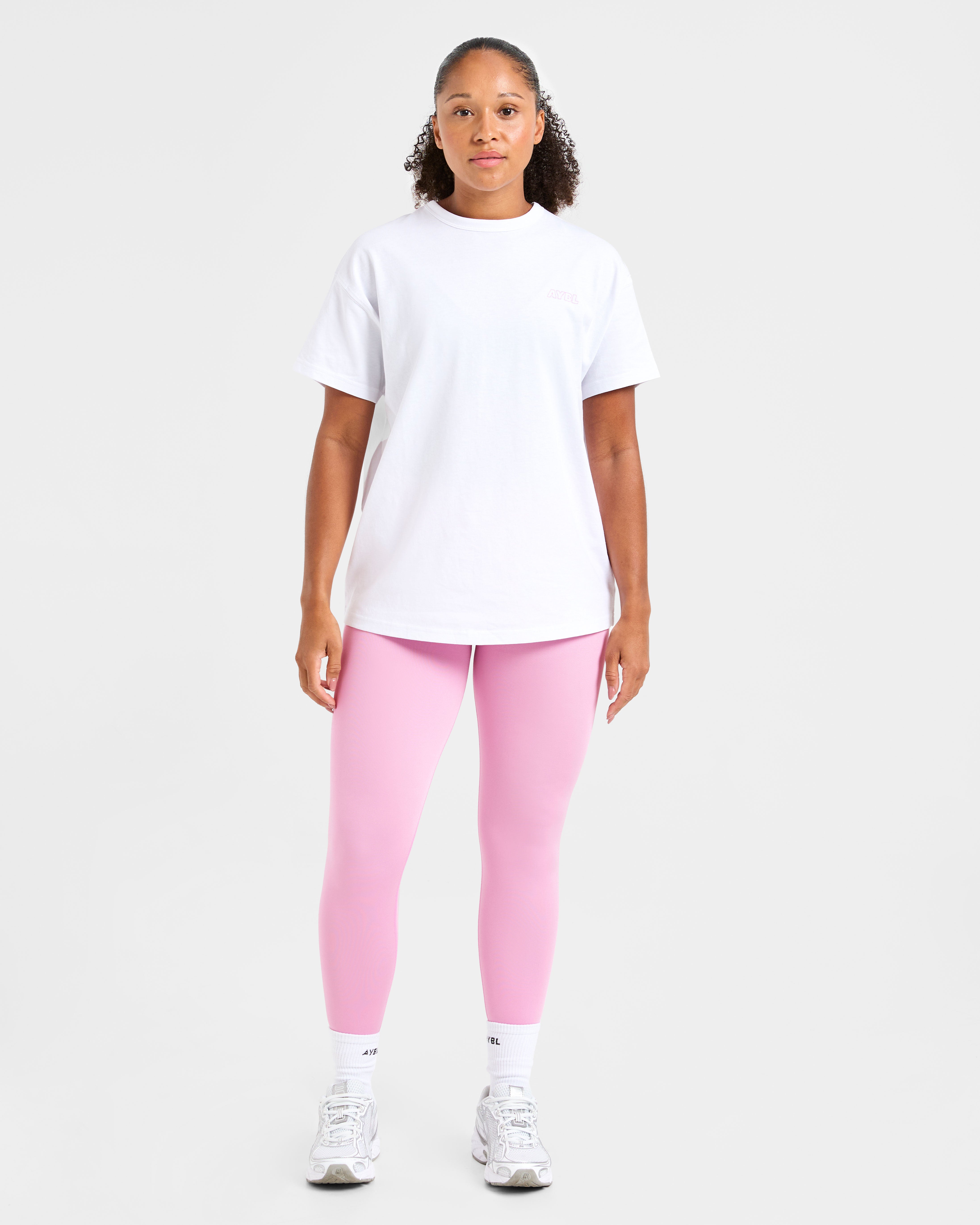 Strength Starts Here Oversized T Shirt - Wit/Roze