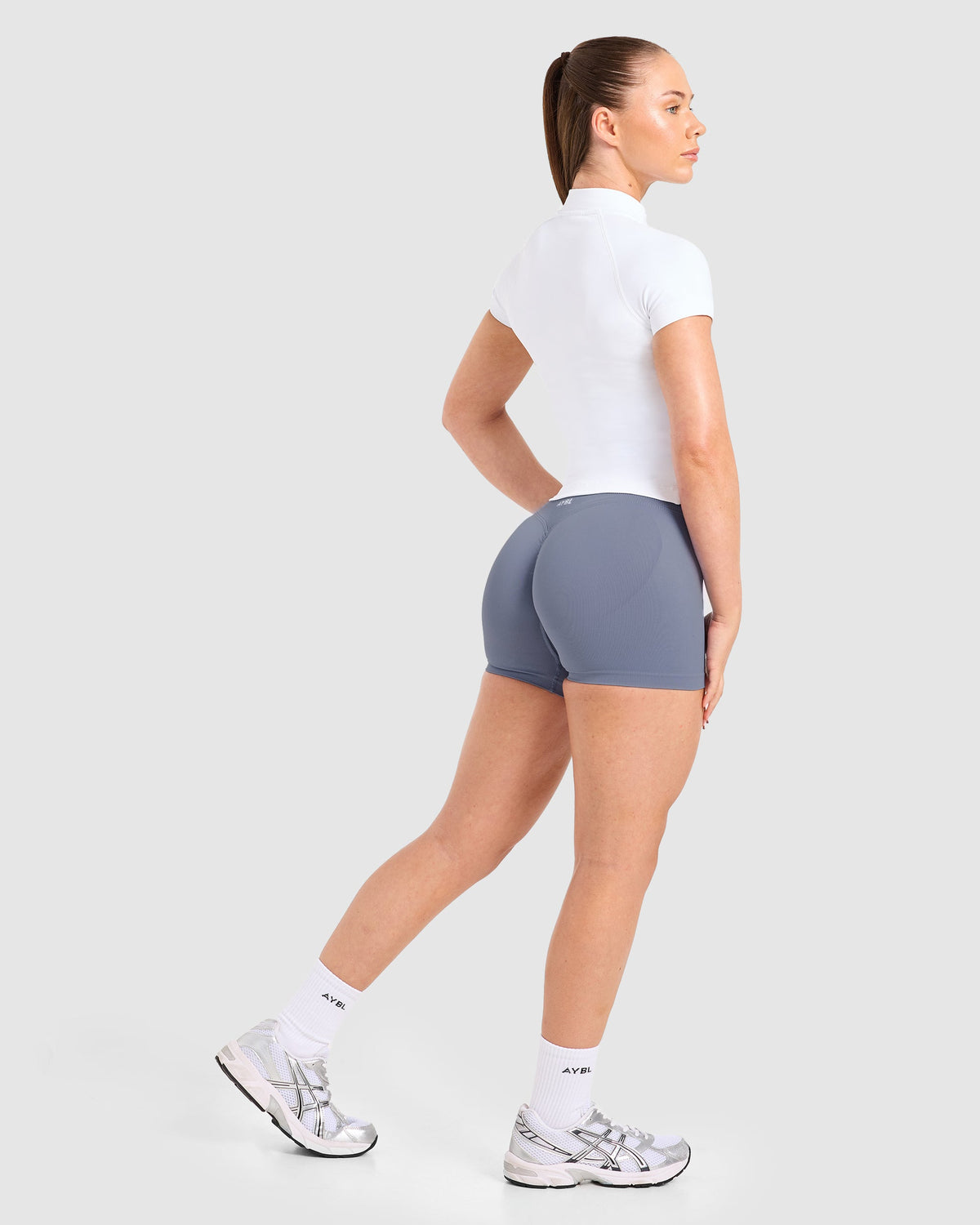 Enhance Seamless Short Sleeve Zip Up Jacket - Wit