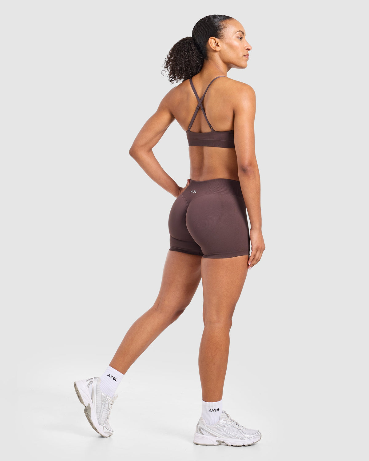 Enhance Seamless Sports Bra - Cocoa Bruin