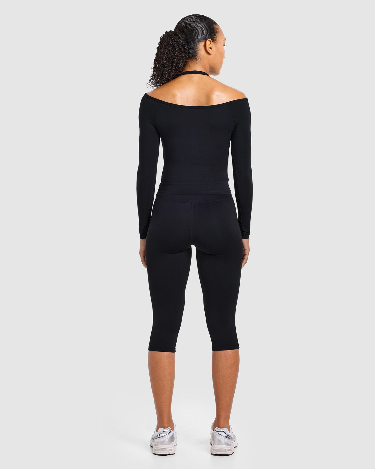 Ease Off The Shoulder Top - Zwart