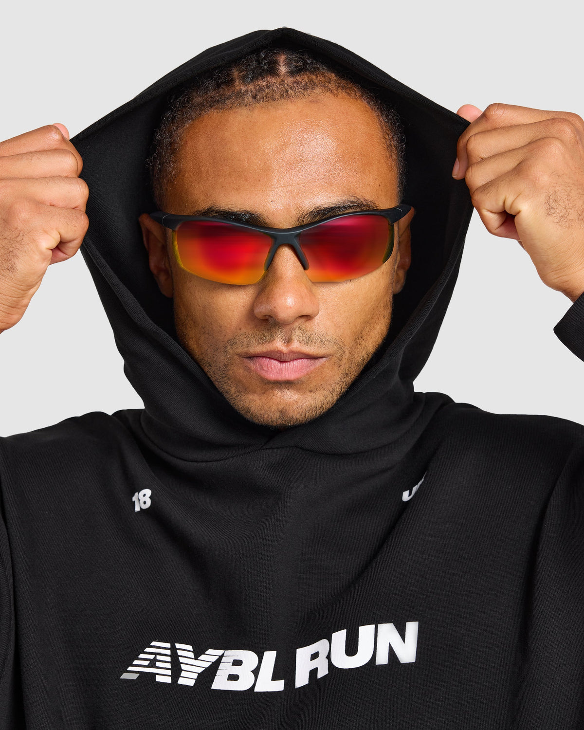 Run Graphic Hoodie - Zwart