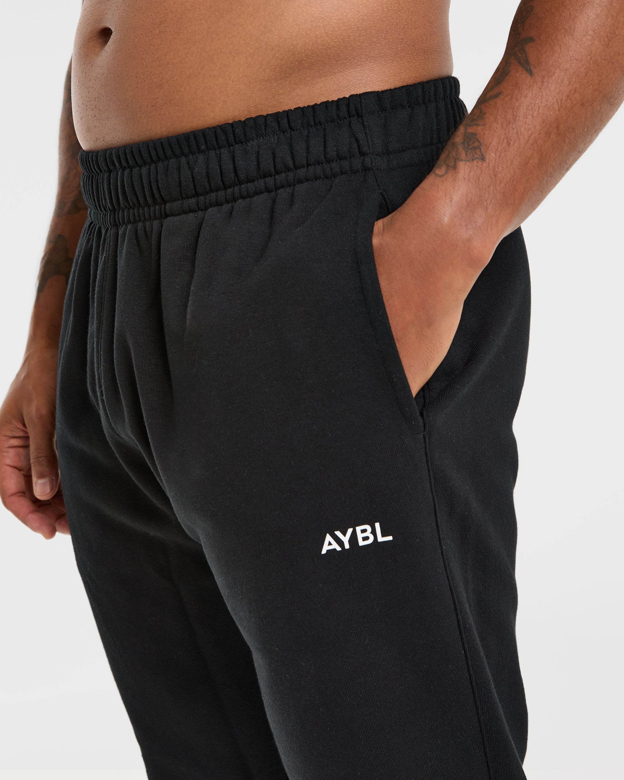 Essential Lightweight Joggers - Zwart