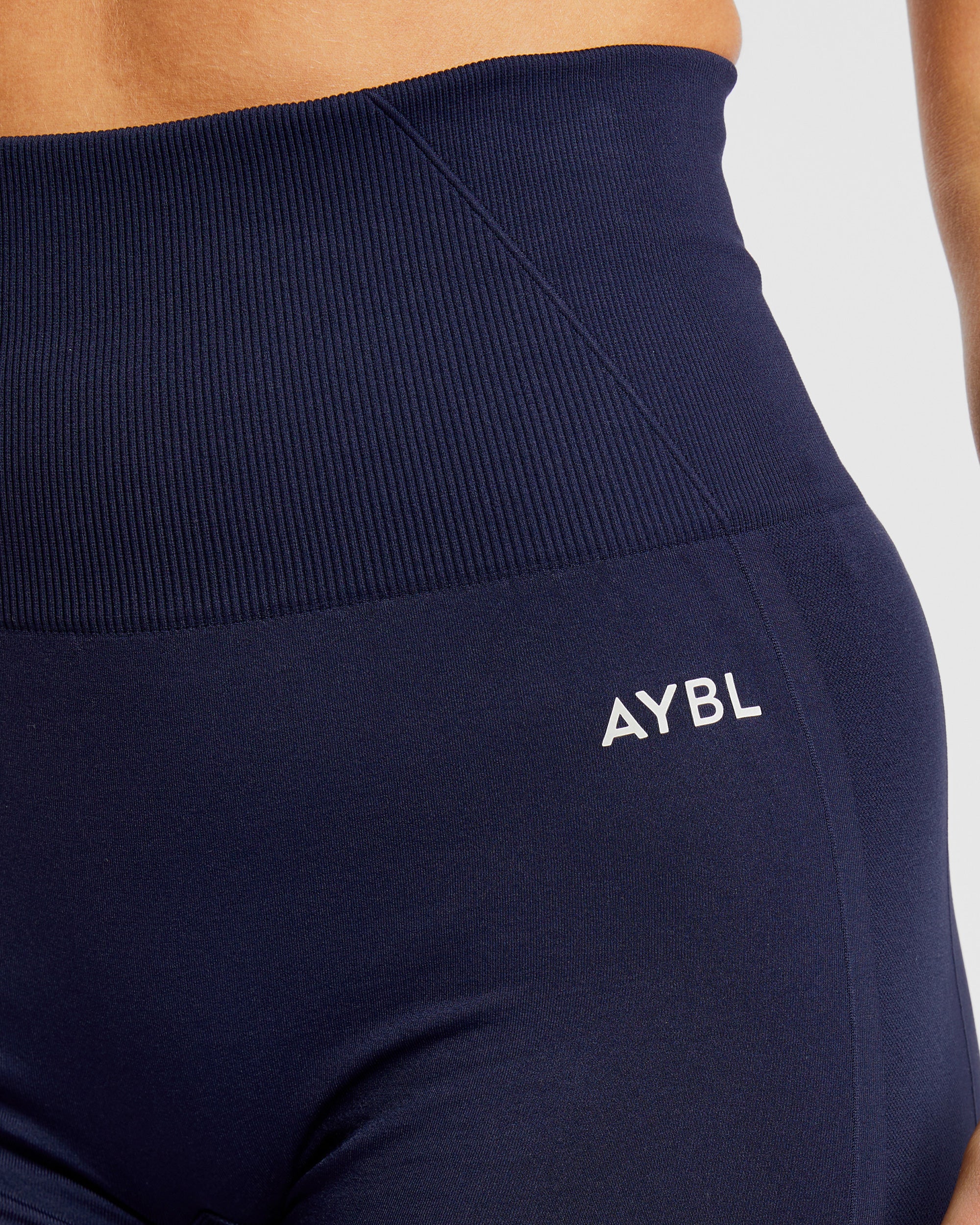 Empower Seamless Cycling Shorts - Navy