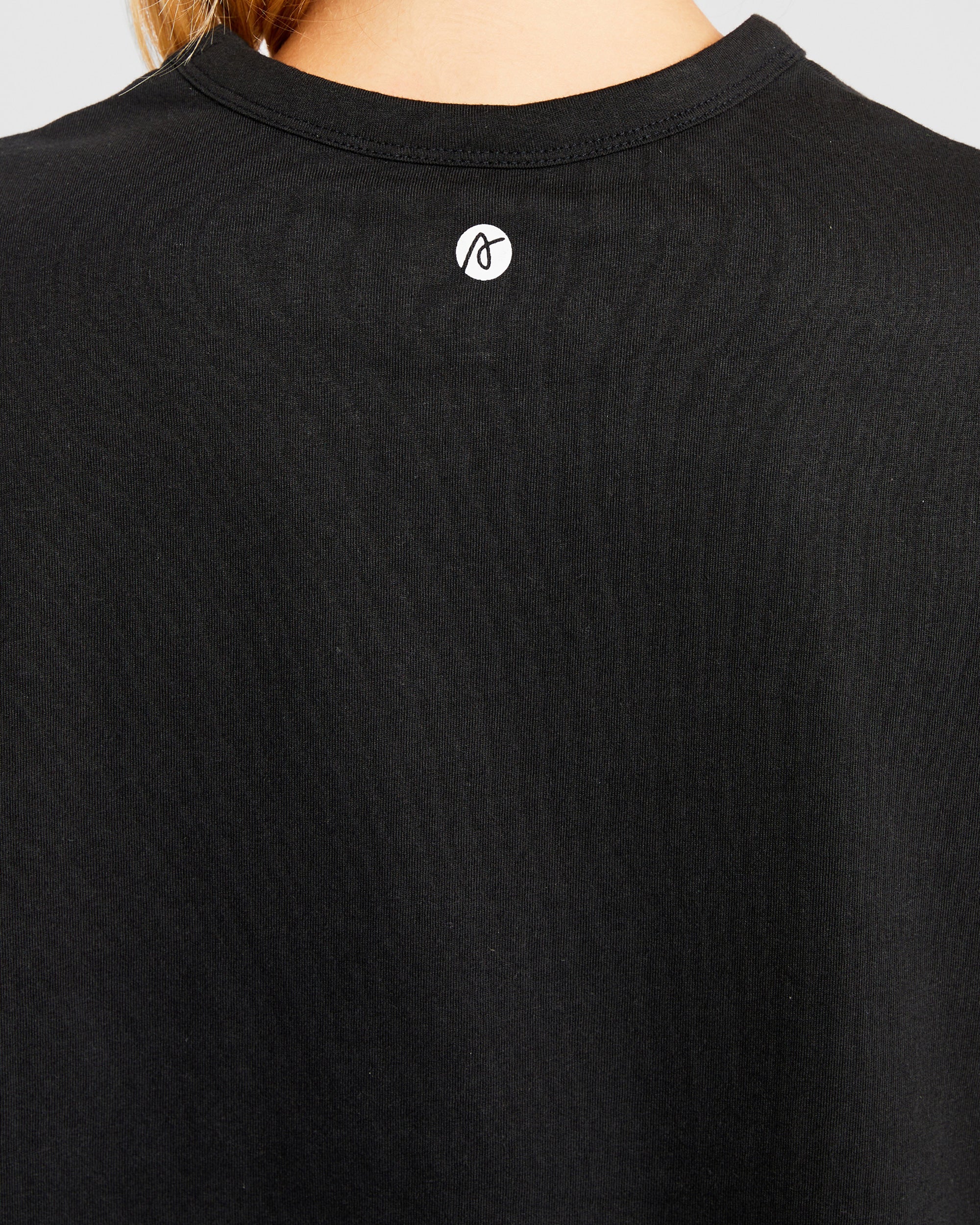 Essential Oversized Crop T Shirt - Zwart