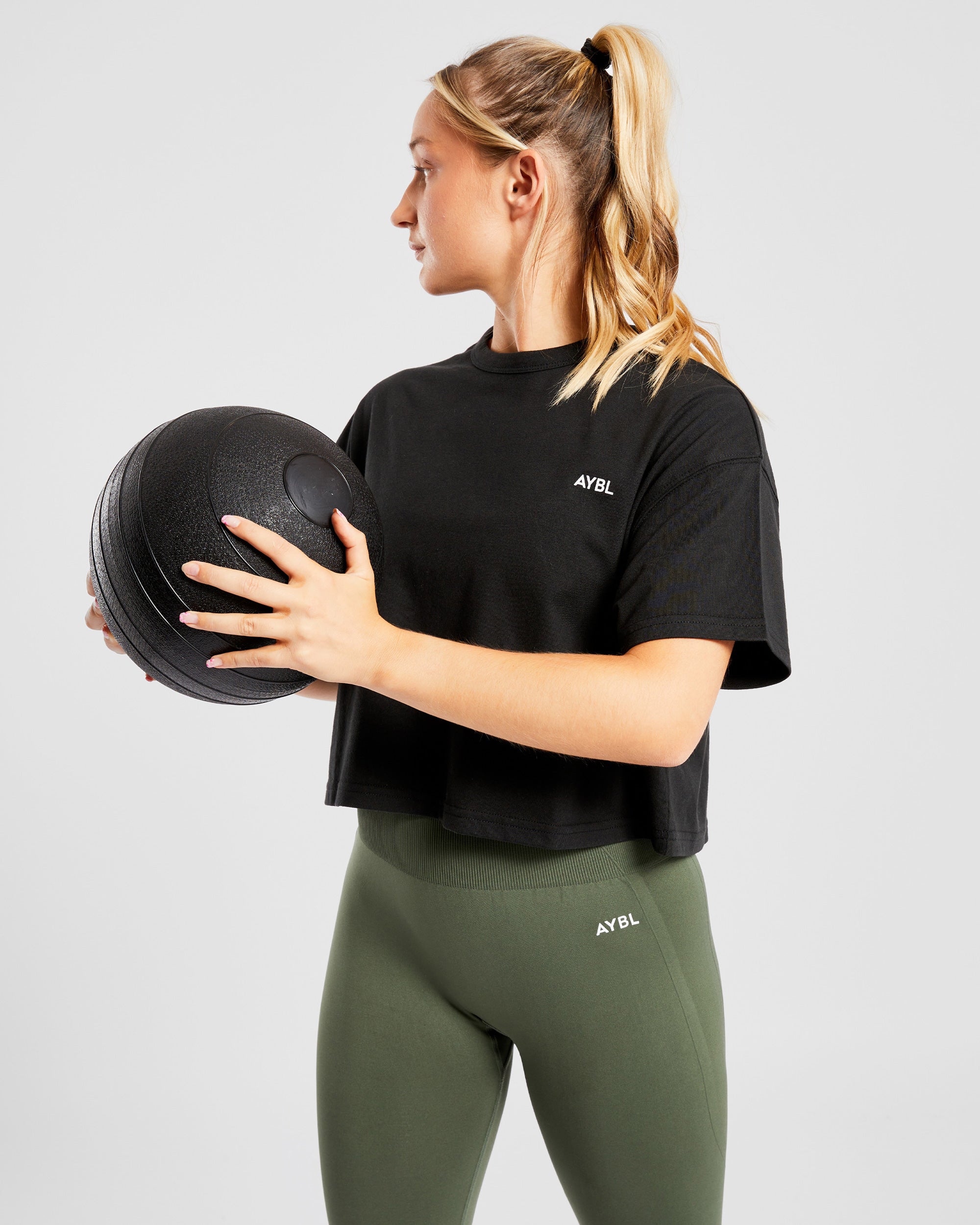 Essential Oversized Crop T Shirt - Zwart