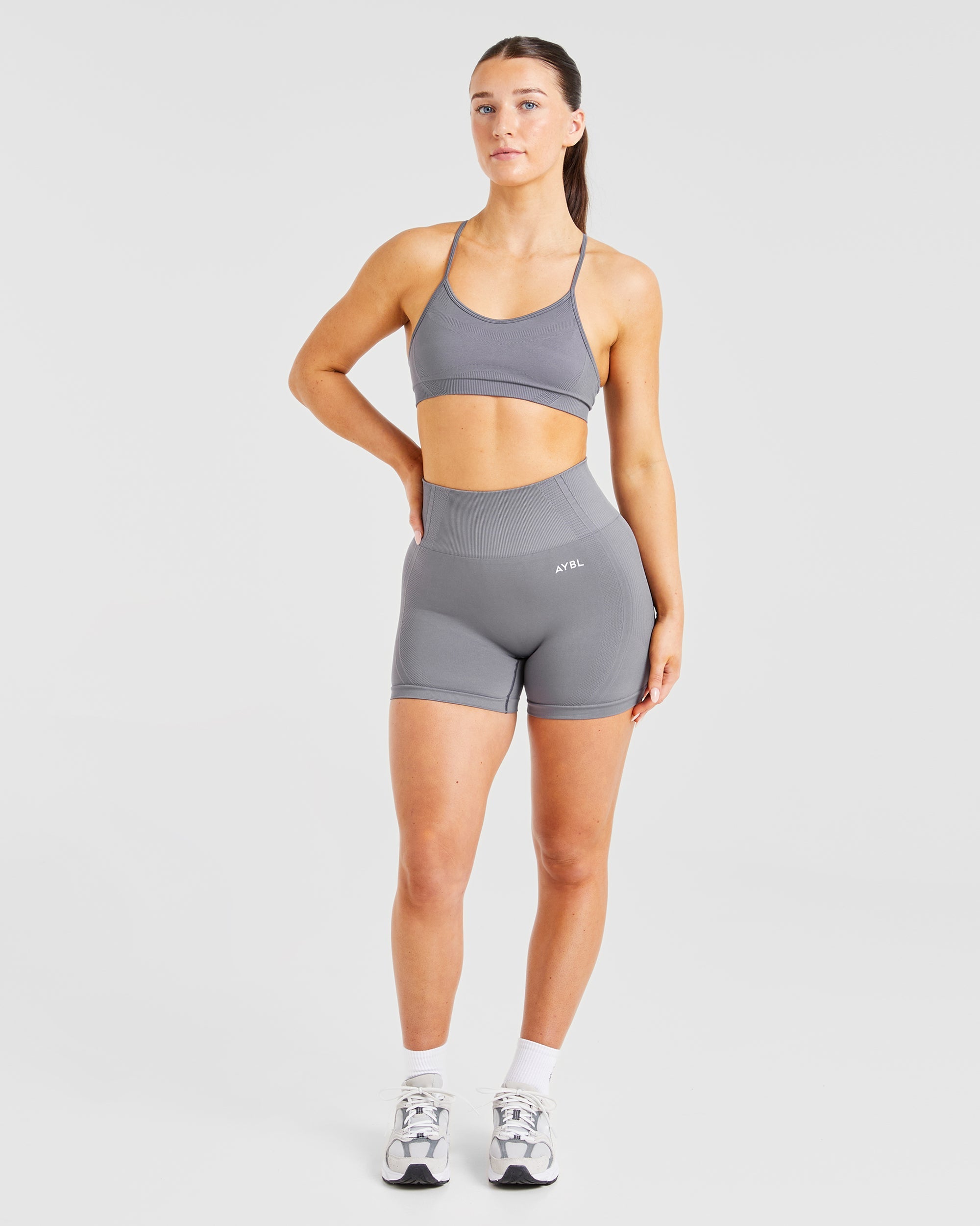 Balance V3 Seamless Strappy Sports Bra - Charcoal Grijs