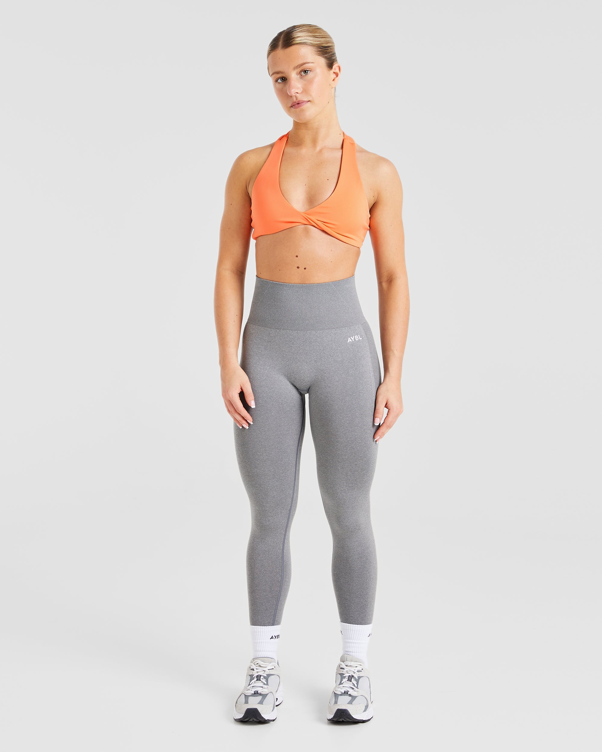 Essential Halterneck Sports Bra - Papaja Oranje