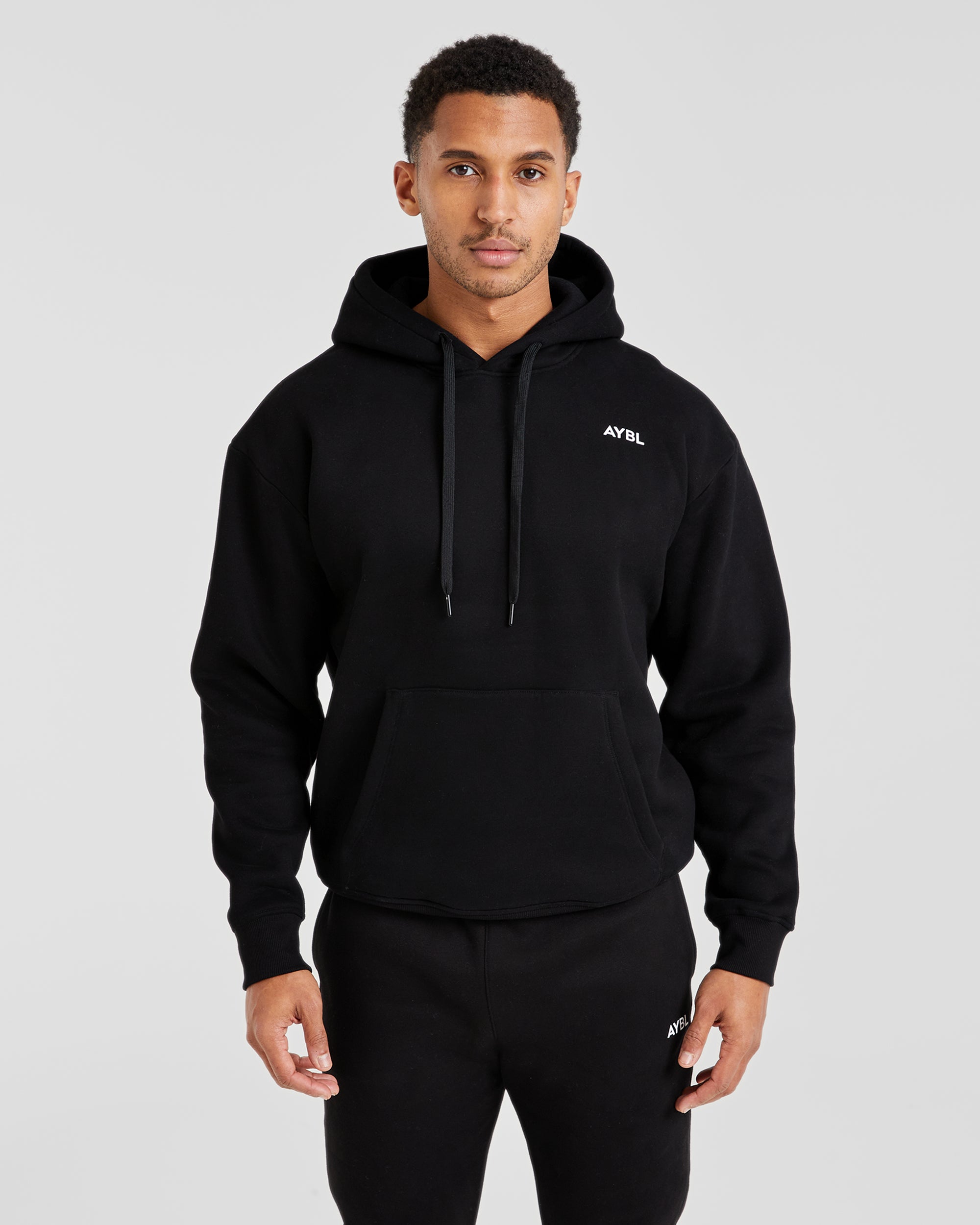 Essential Hoodie - Zwart