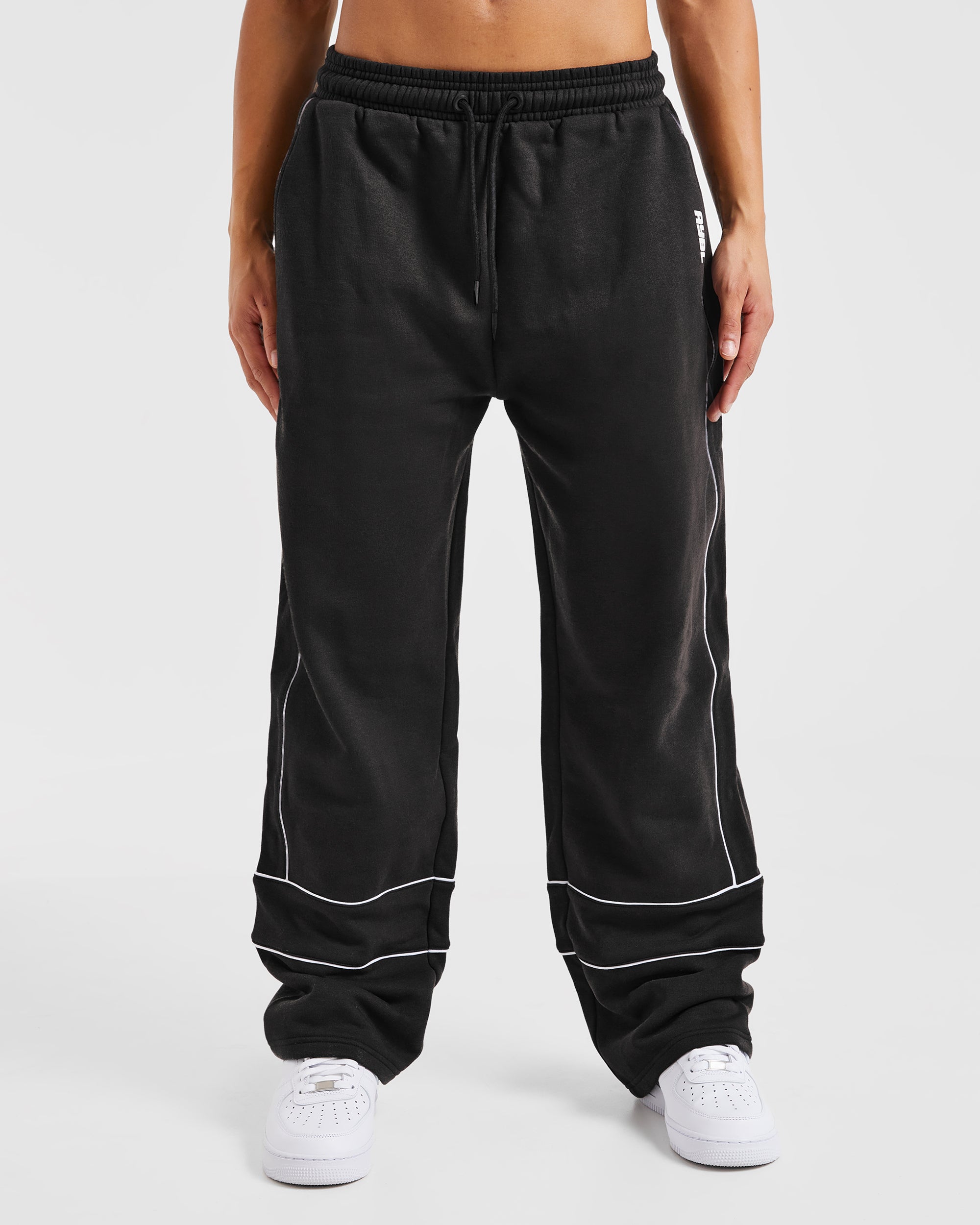 Justine Oversized Straight Leg Joggers - Washed Zwart