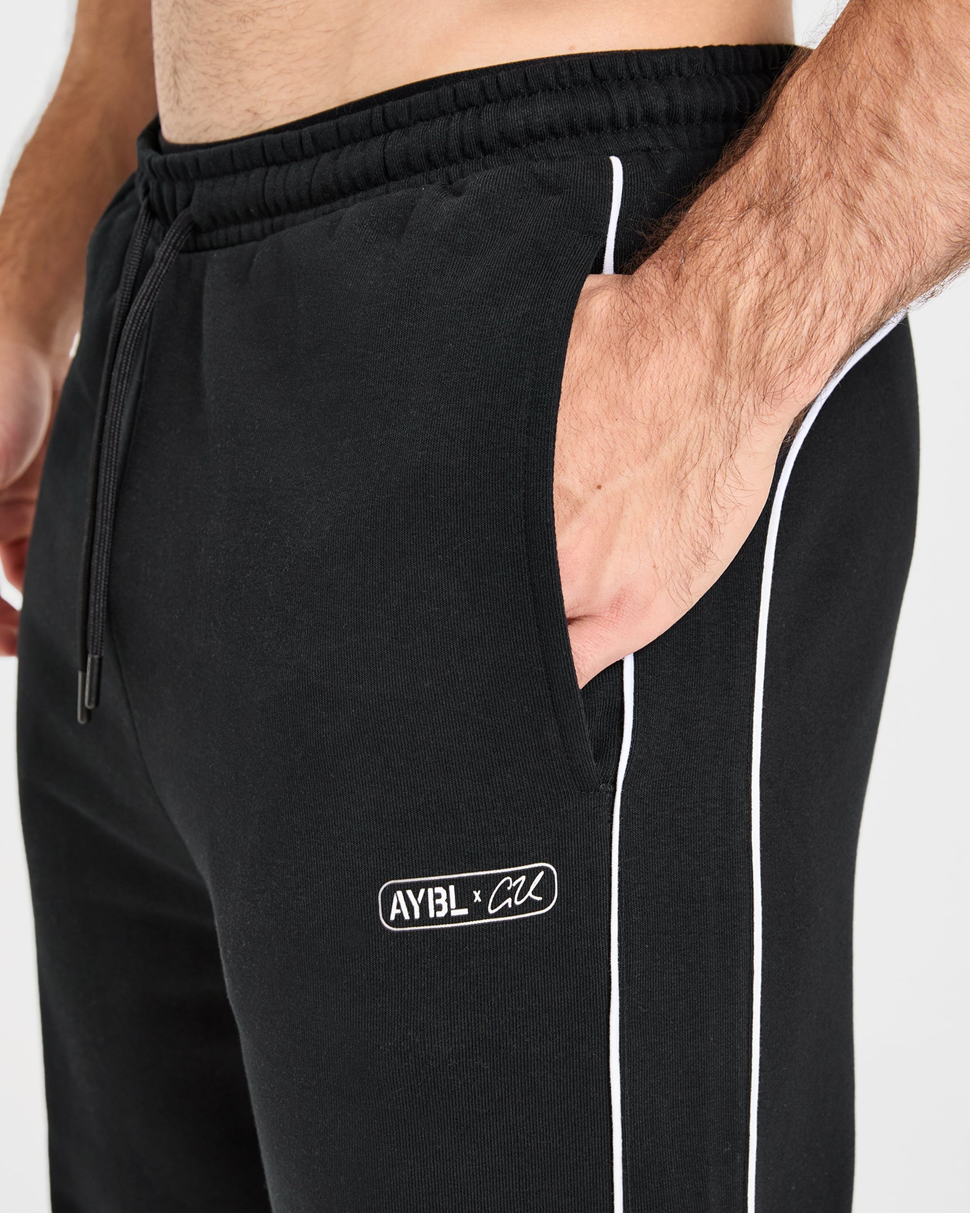 Cam Kissel x Oversized Straight Leg Joggers - Zwart