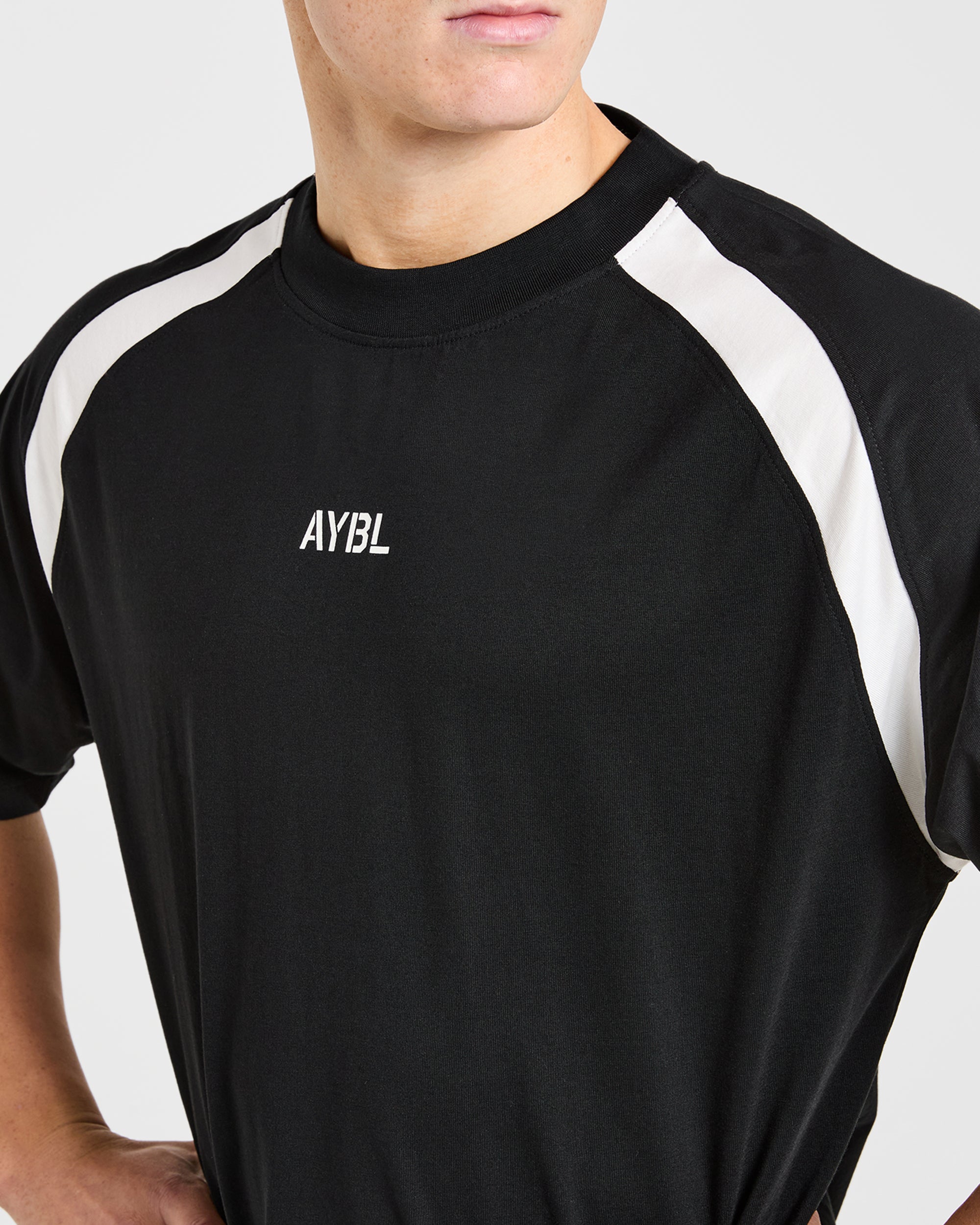 Cam Kissel x Contrast Oversized T Shirt - Zwart