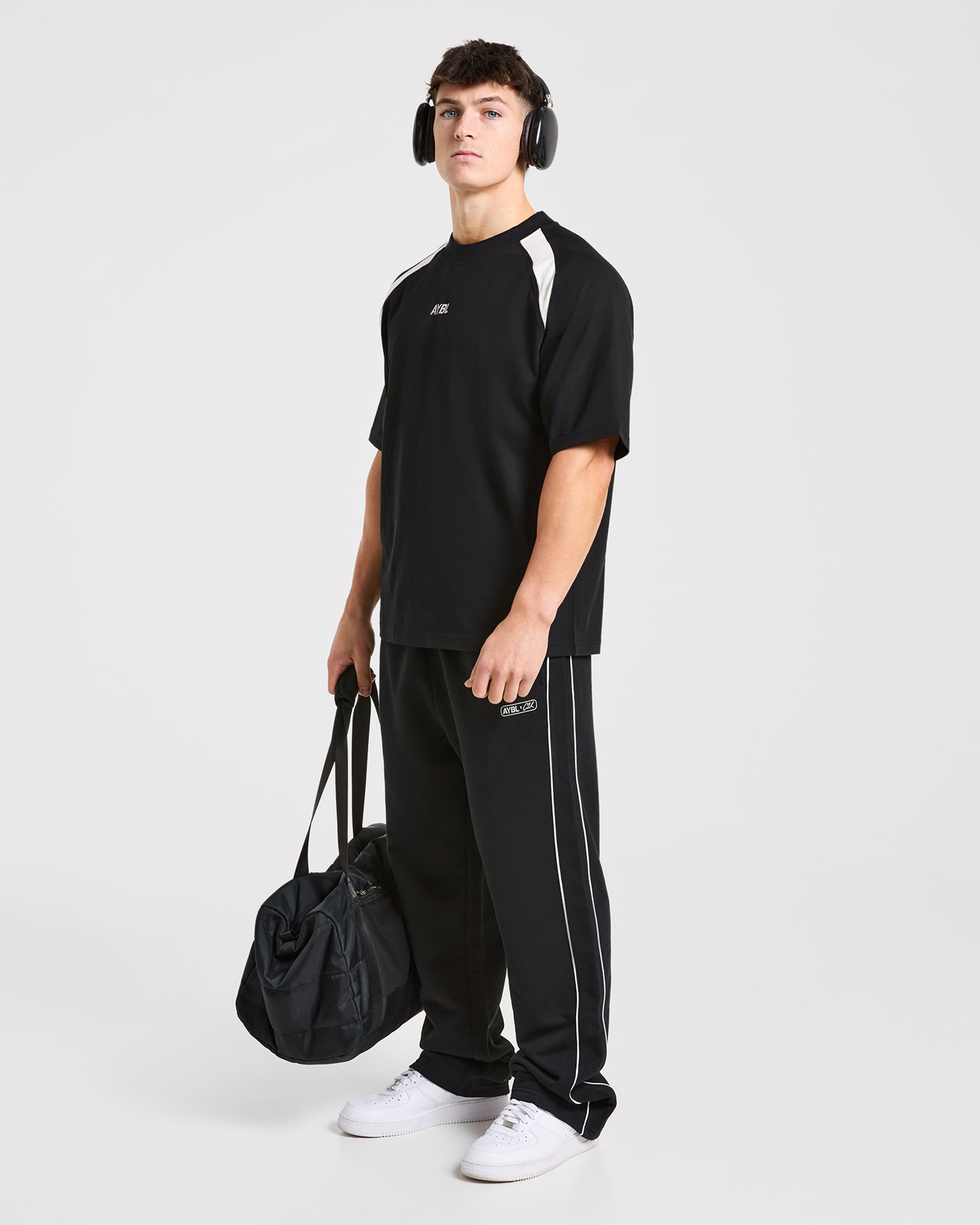 Cam Kissel x Contrast Oversized T Shirt - Zwart