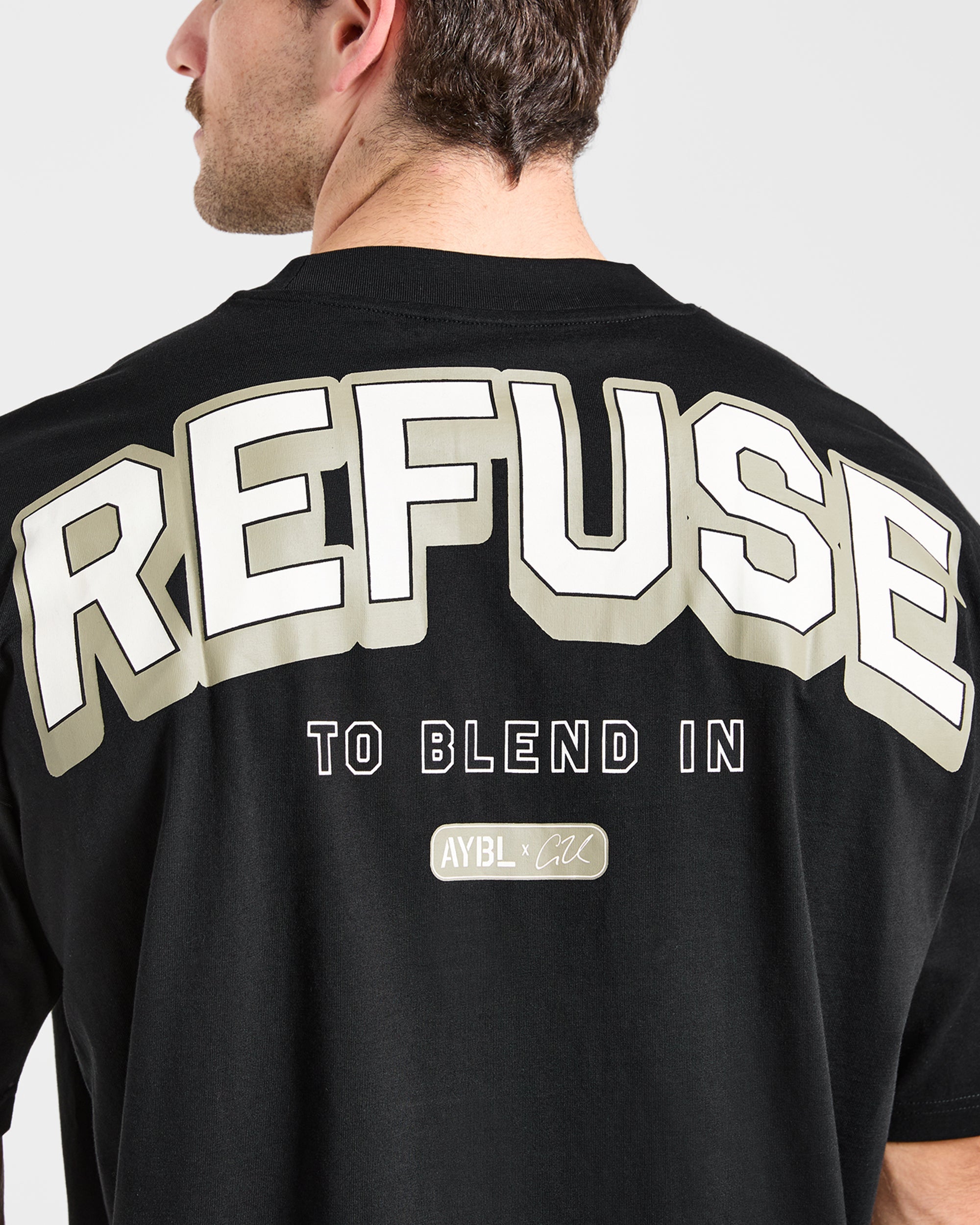 Cam Kissel x Refuse to Blend in Oversized T Shirt - Zwart