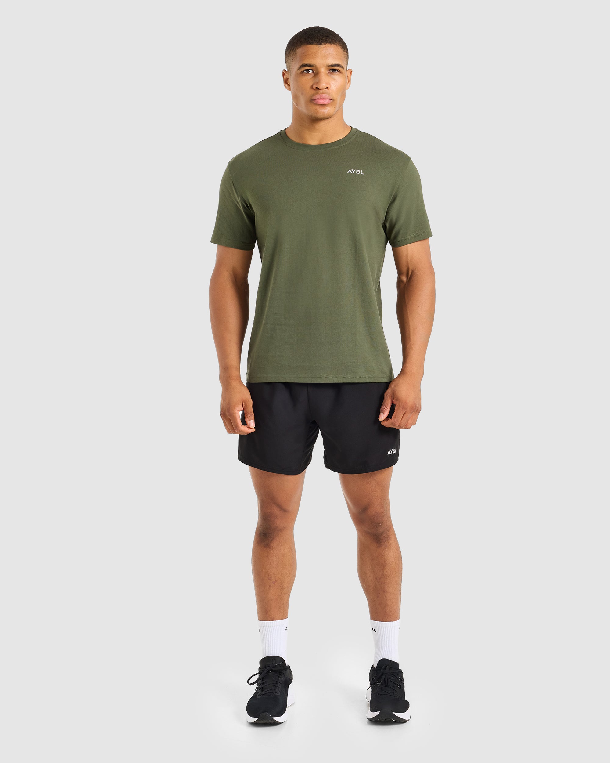 Essential T Shirt - Army Groen