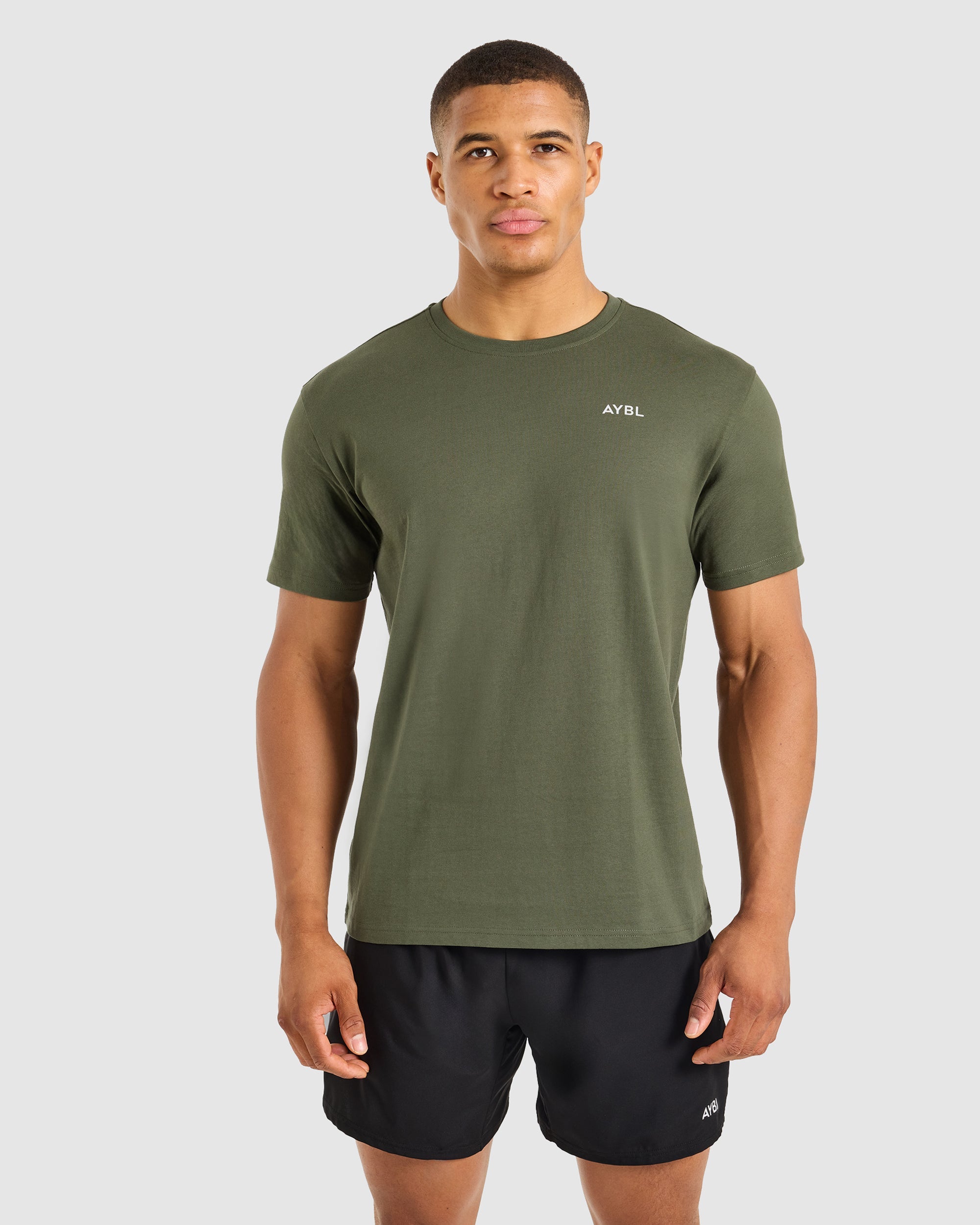 Essential T Shirt - Army Groen