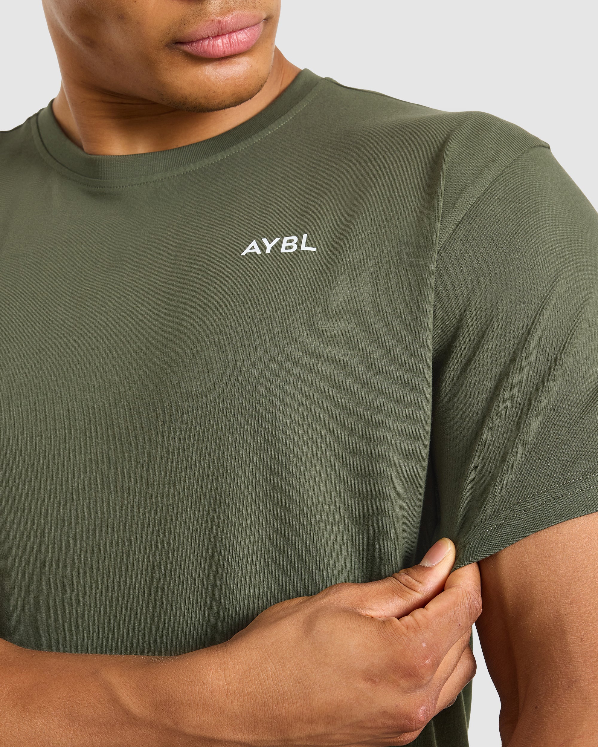 Essential T Shirt - Army Groen