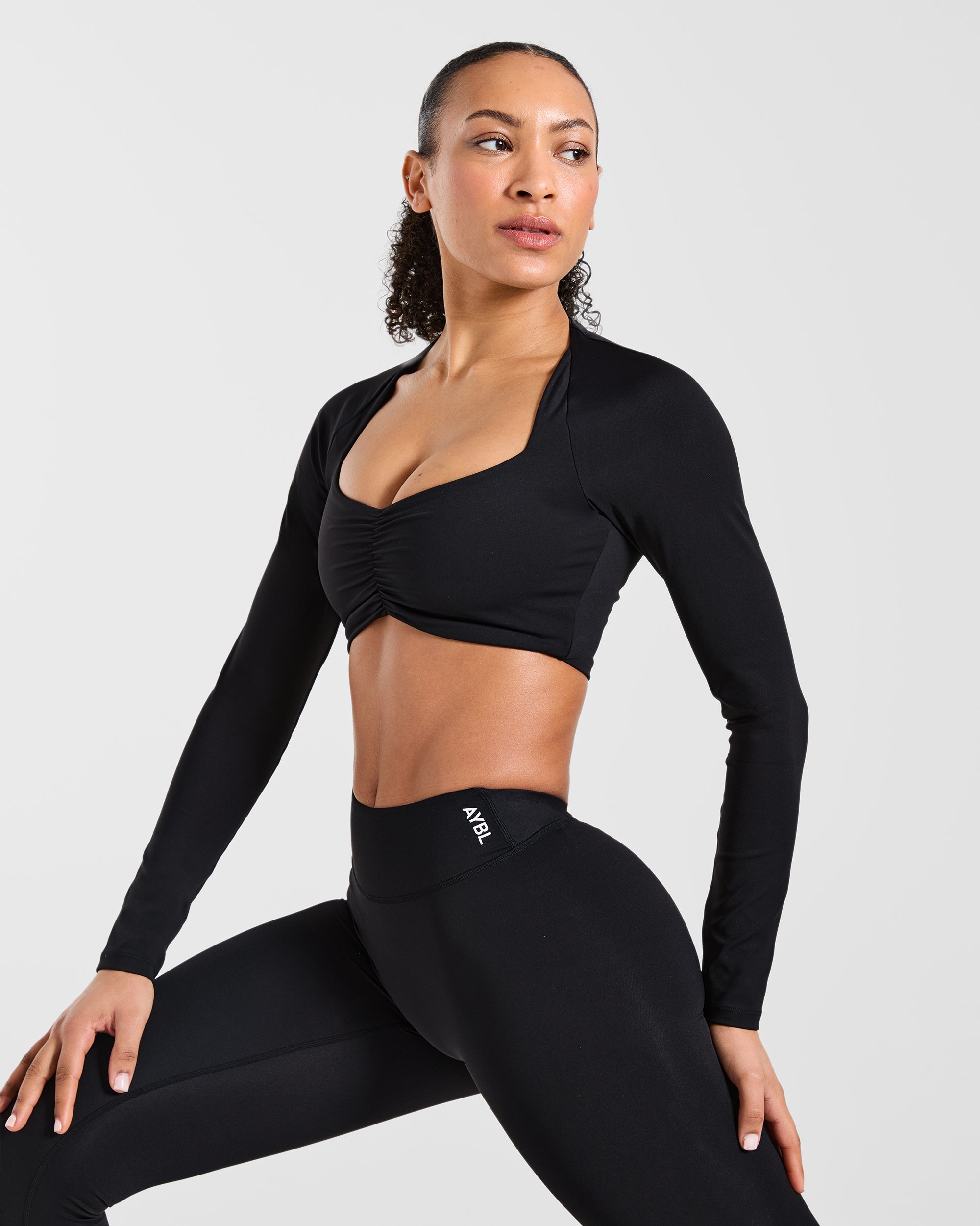 Physique Long Sleeve Crop Top - Zwart