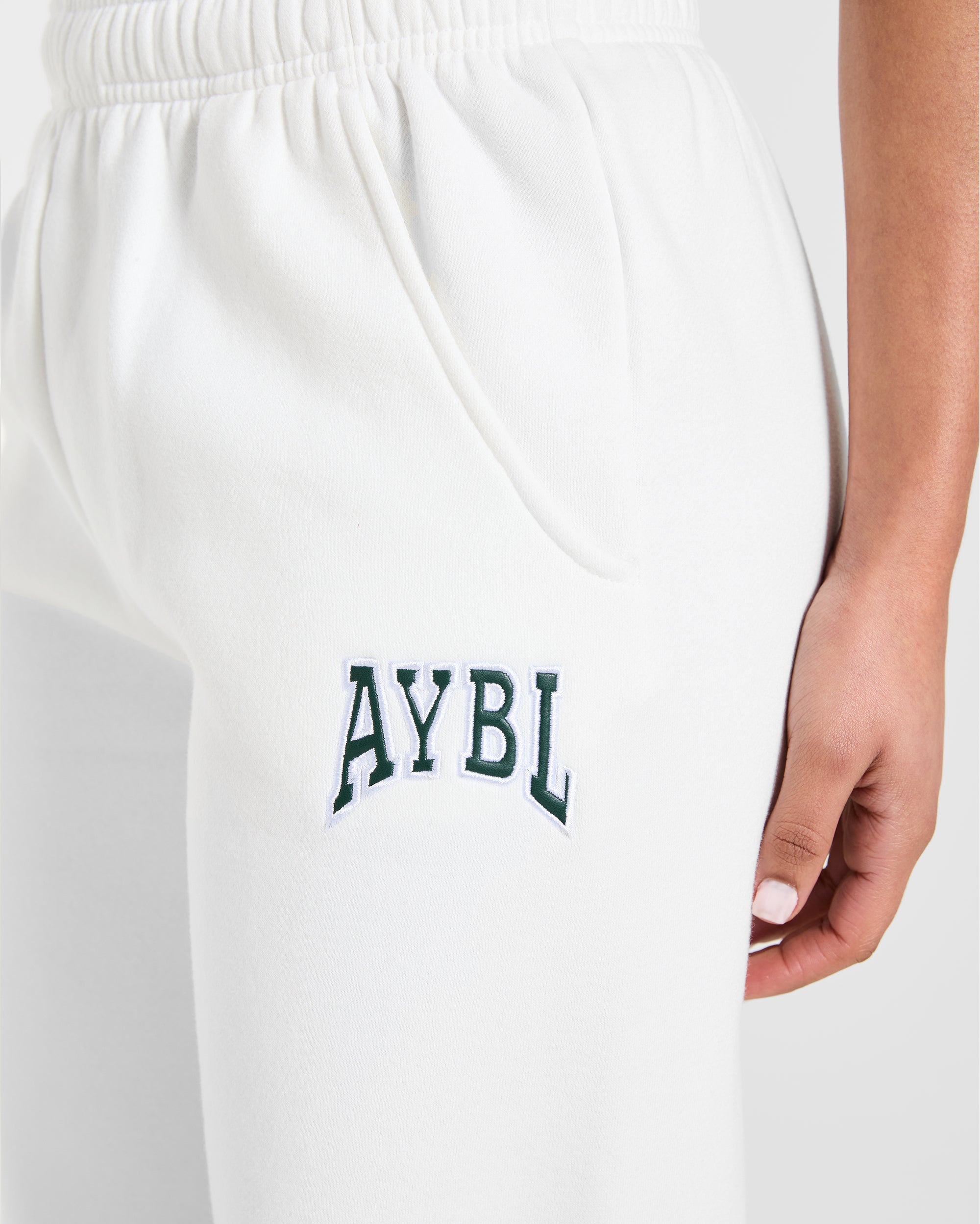 AYBL Club Oversized Straight Leg Joggers - Off Wit/Forest Groen