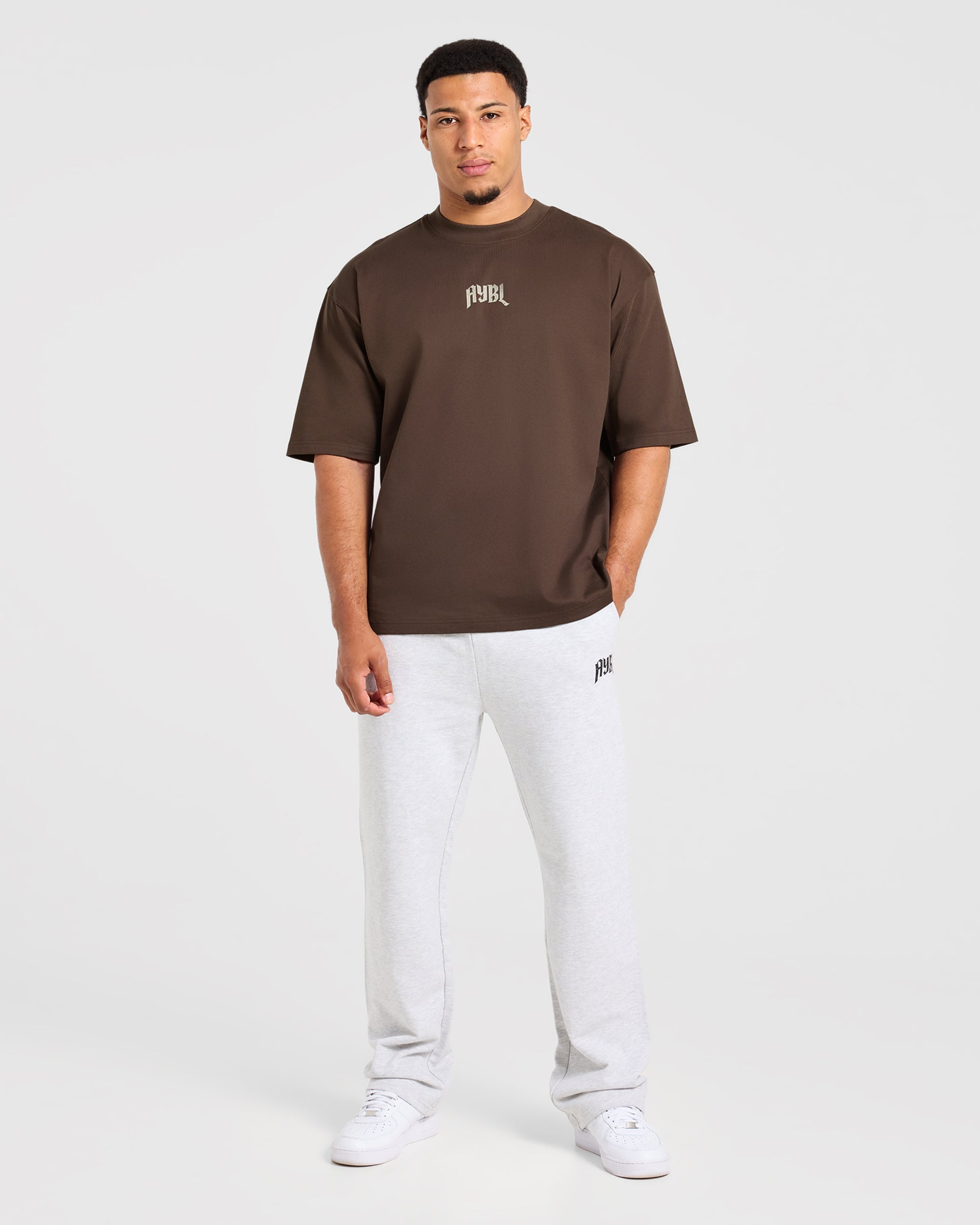 Heavy Lifting Gothic Oversized T Shirt - Bruin/Crème