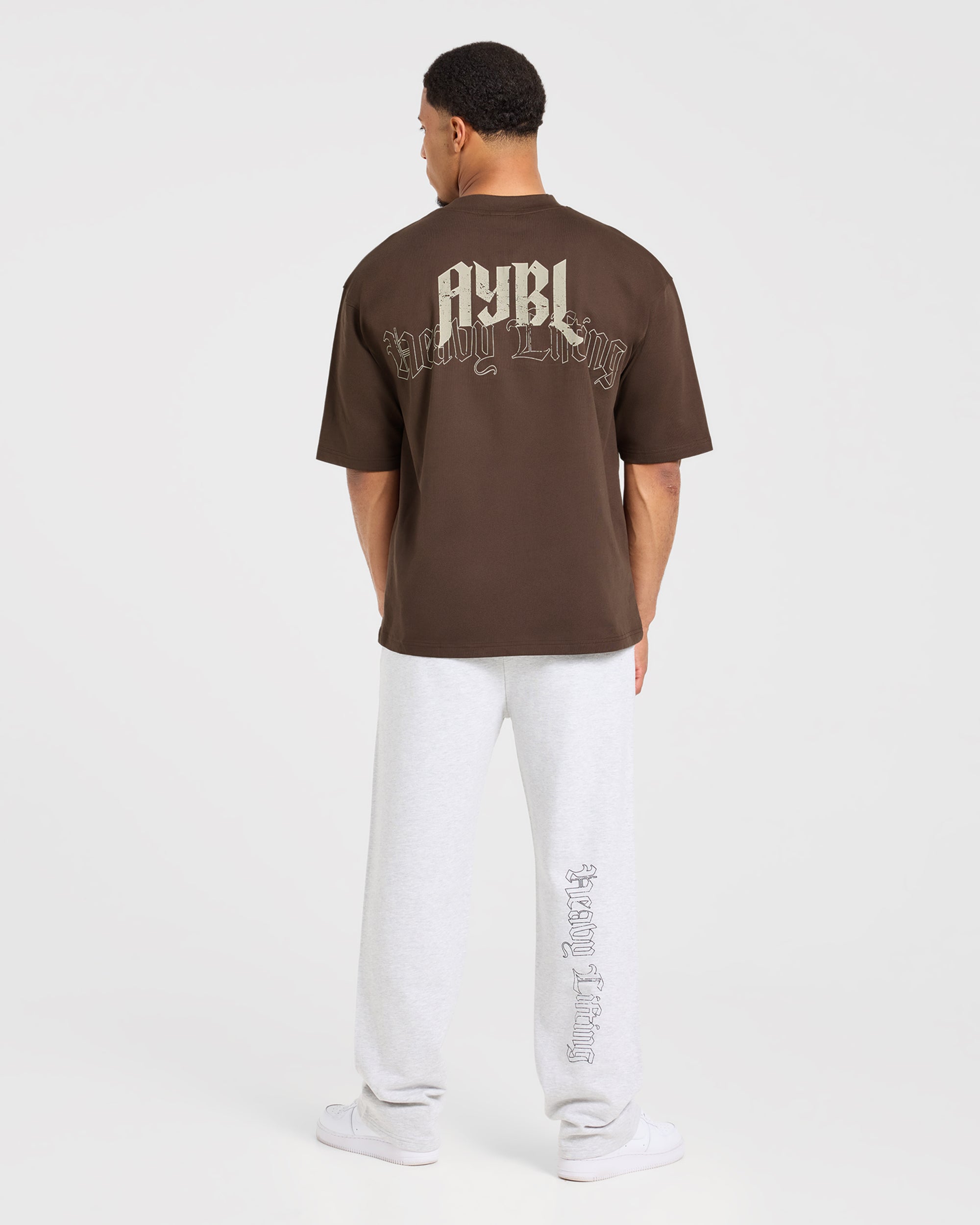 Heavy Lifting Gothic Oversized T Shirt - Bruin/Crème