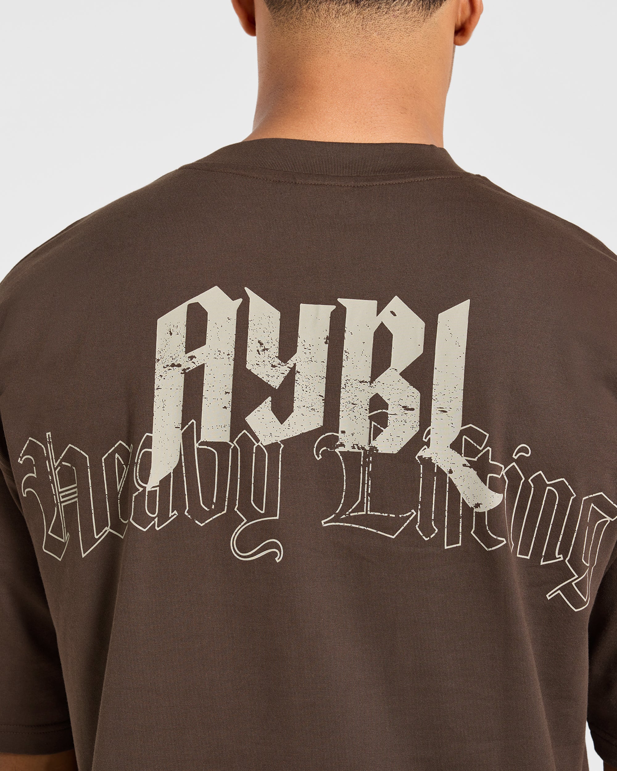 Heavy Lifting Gothic Oversized T Shirt - Bruin/Crème
