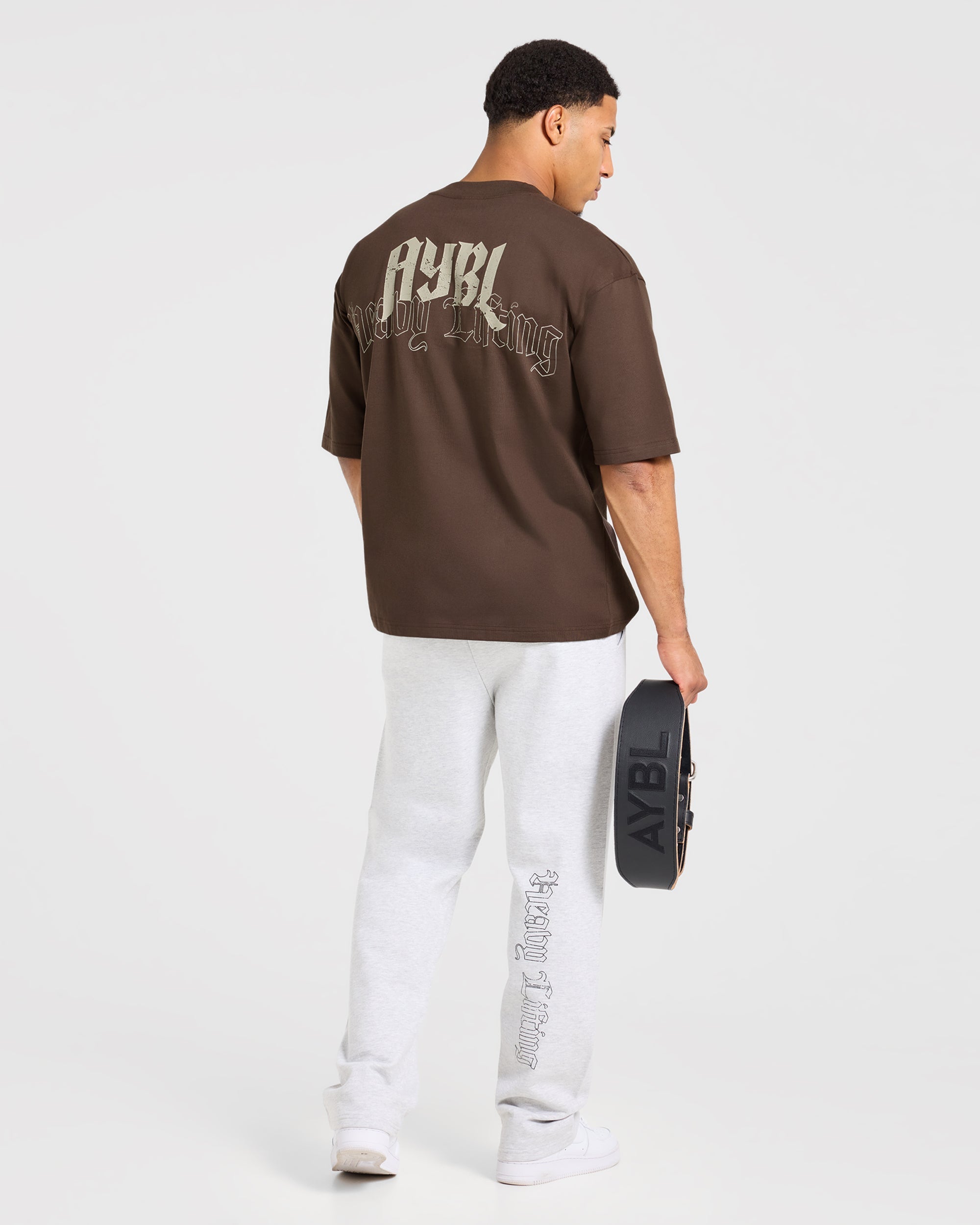 Heavy Lifting Gothic Oversized T Shirt - Bruin/Crème